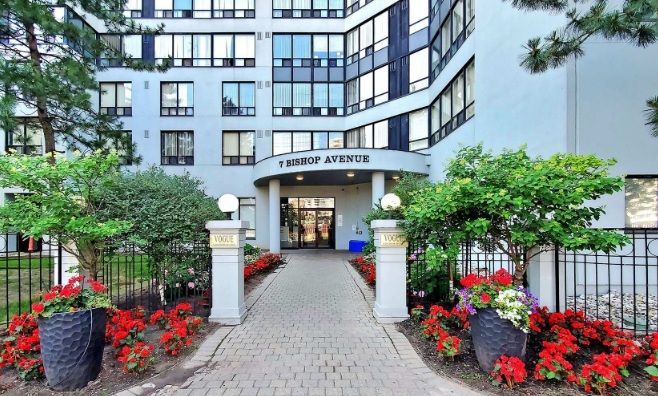 7 Bishop Avenue 2408, Toronto, On M2m 4j4