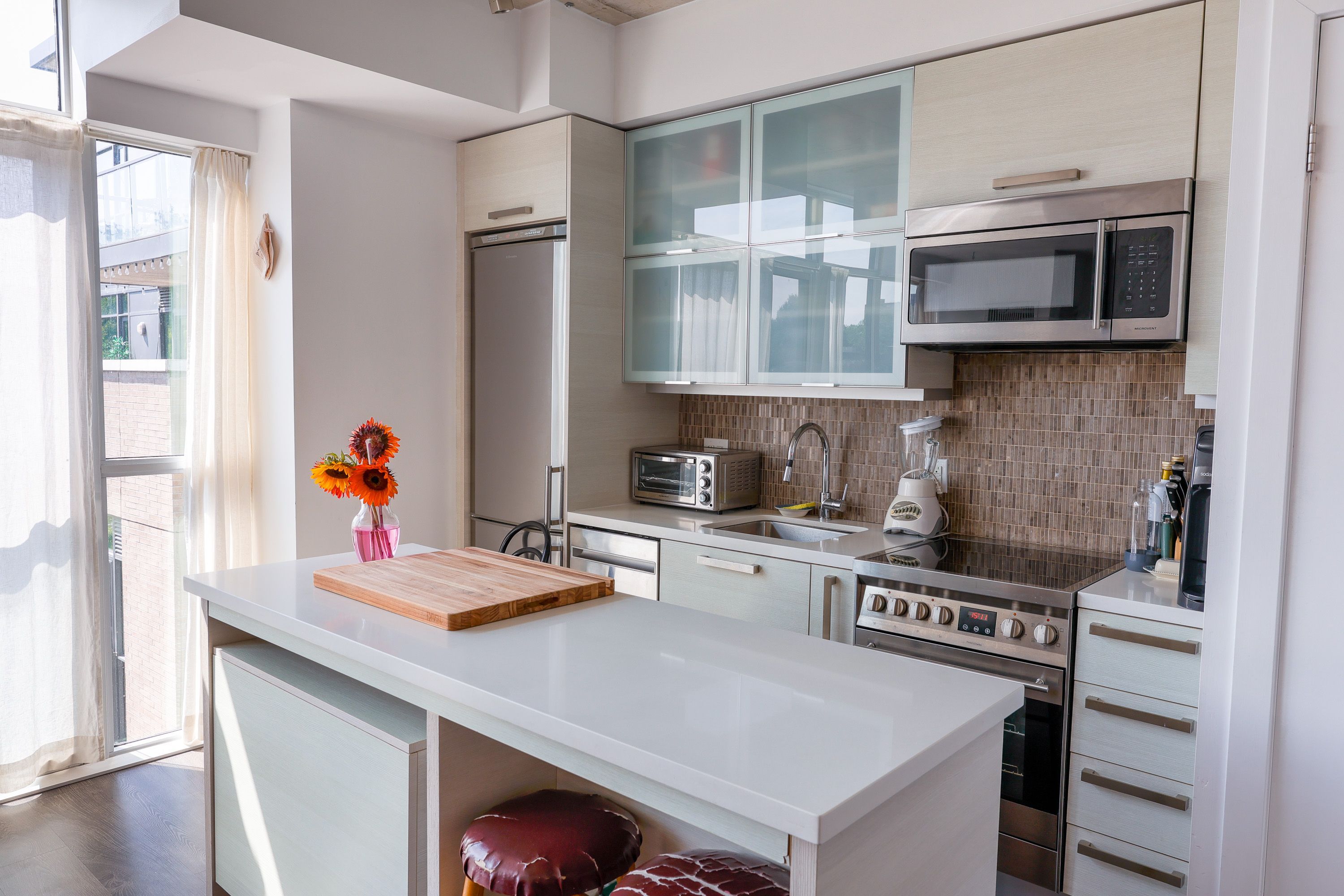 1205 Queen Street W 412, Toronto, On M6k 0b9