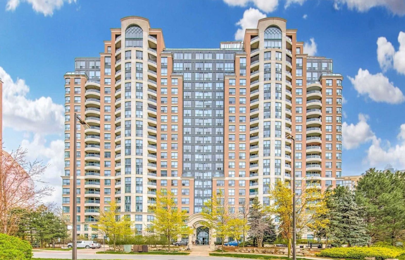 23 Lorraine Dr Drive 312, Toronto, On M2n 6z6