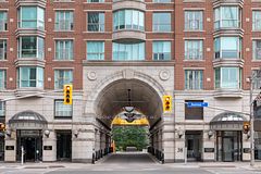 38 Avenue Road 700, Toronto, On M5r 2g2
