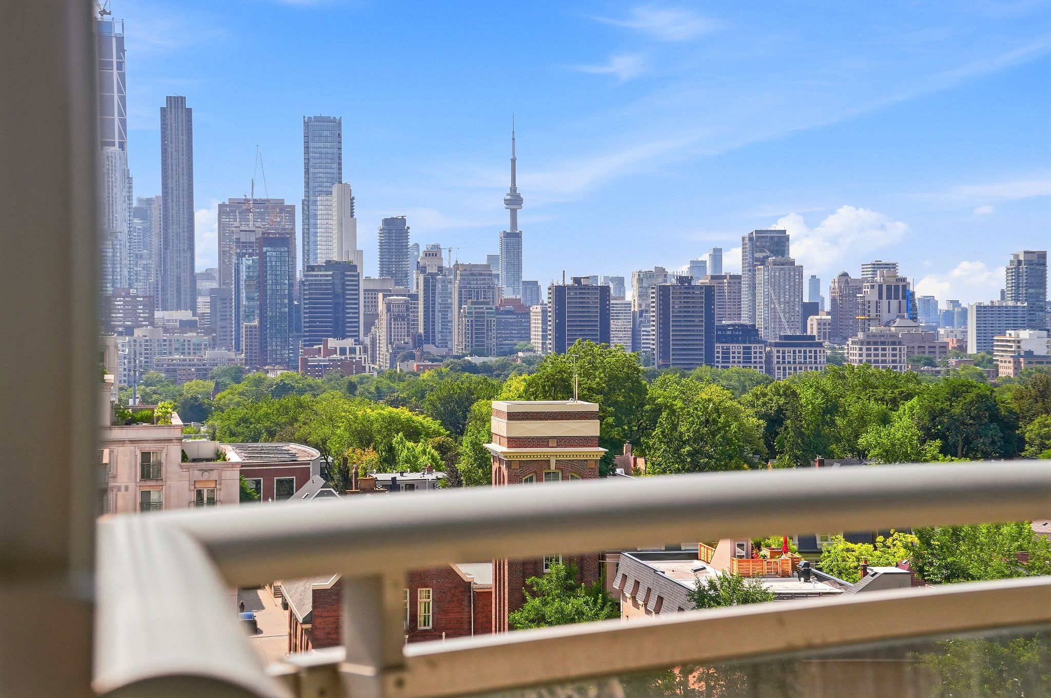 1430 Yonge Street 902, Toronto, On M4t 1y6