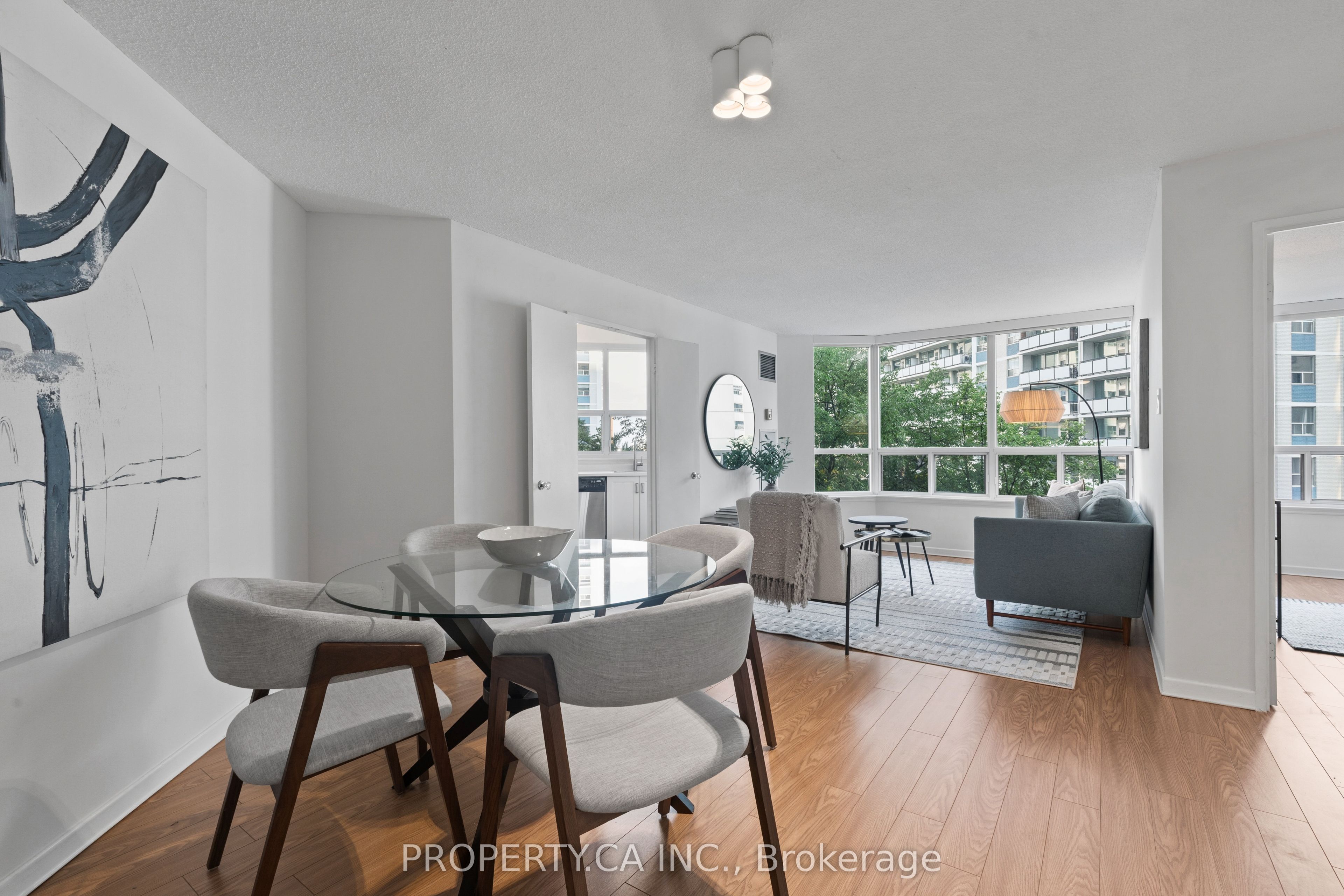 25 Maitland Street 601, Toronto, On M4y 2w1
