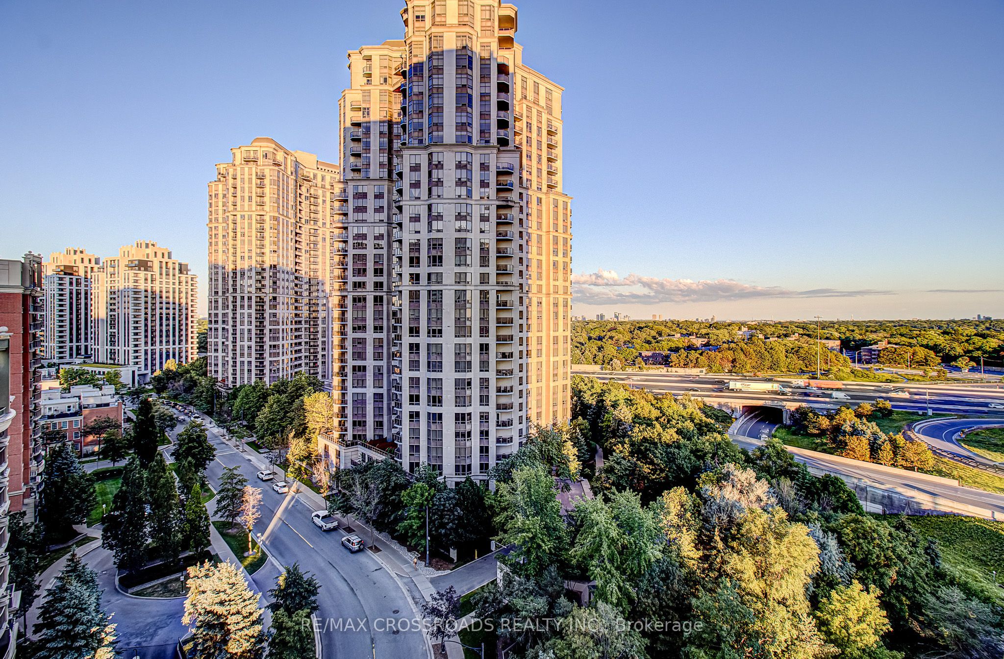 30 Harrison Garden Boulevard 1512, Toronto, On M2n 7a9