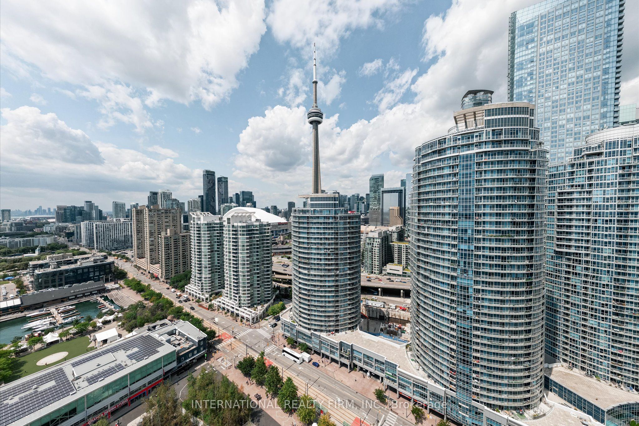218 Queens Quay W Ph4, Toronto, On M5j 2y6