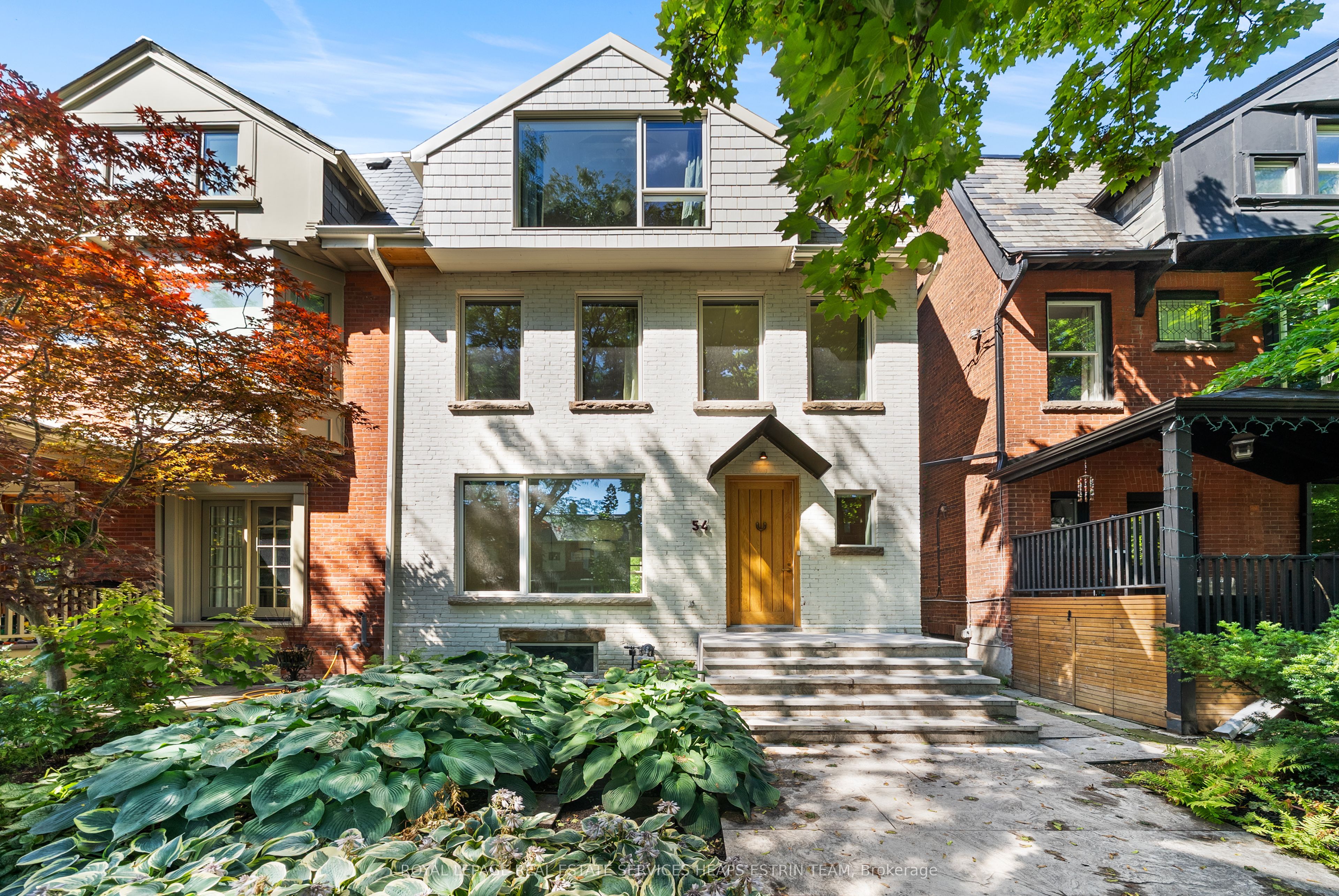54 Rathnelly Avenue, Toronto, On M4v 2m3