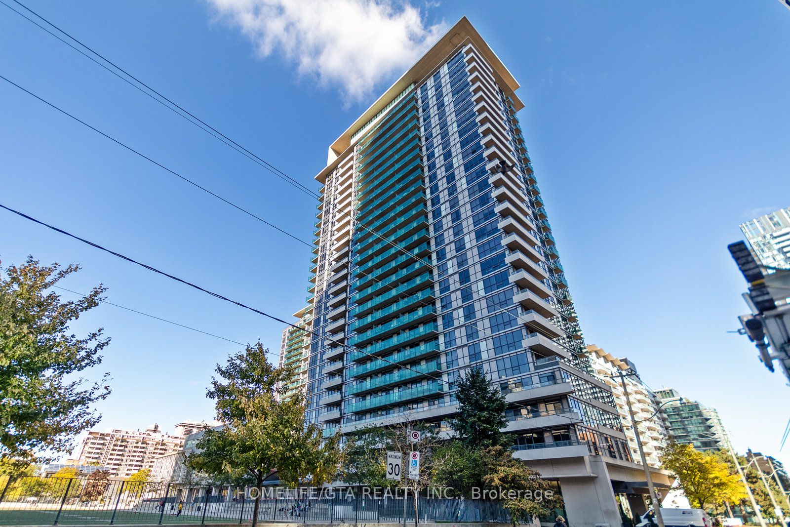 70 Roehampton Avenue 416, Toronto, On M4p 1r2