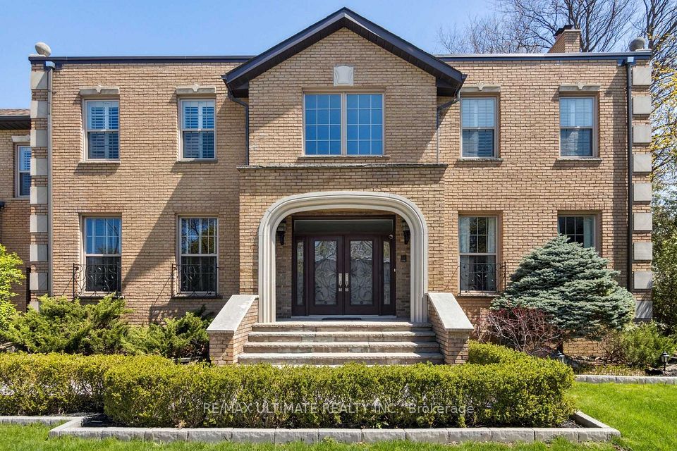 1 Versailles Court, Toronto, On M3b 2a8