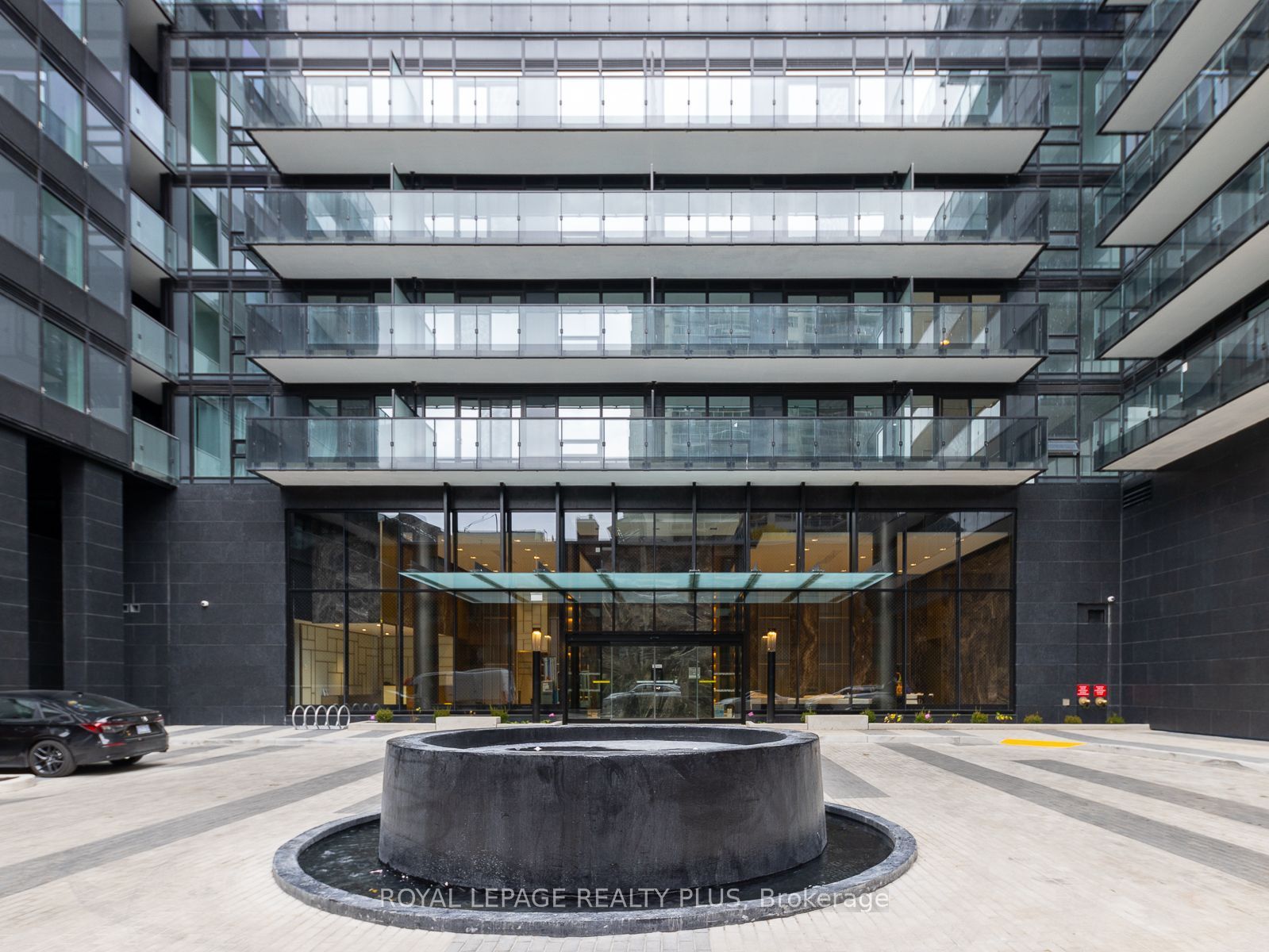 127 Broadway Avenue S 206s, Toronto, On N4p 1v4