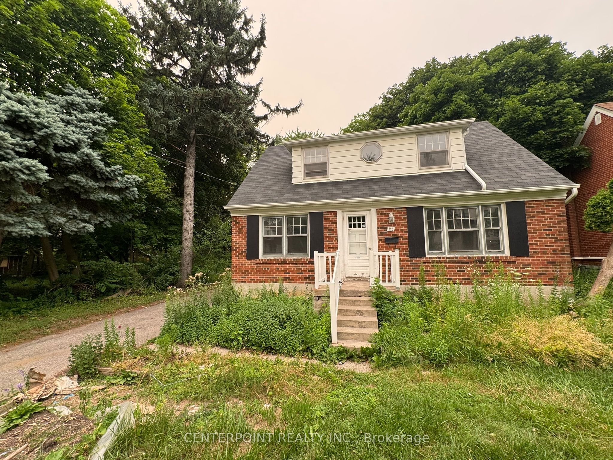 27 Grantbrook Street, Toronto, On M2r 2e6