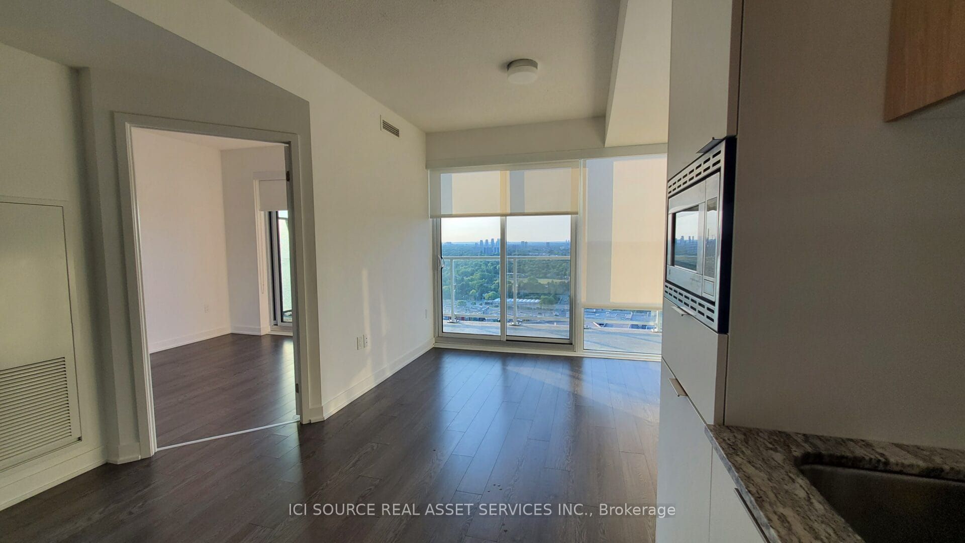 50 O'Neill Road 2206, Toronto, On M3c 0r1