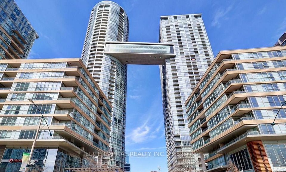 21 Iceboat Terrace 3610, Toronto, On M5v 4a9