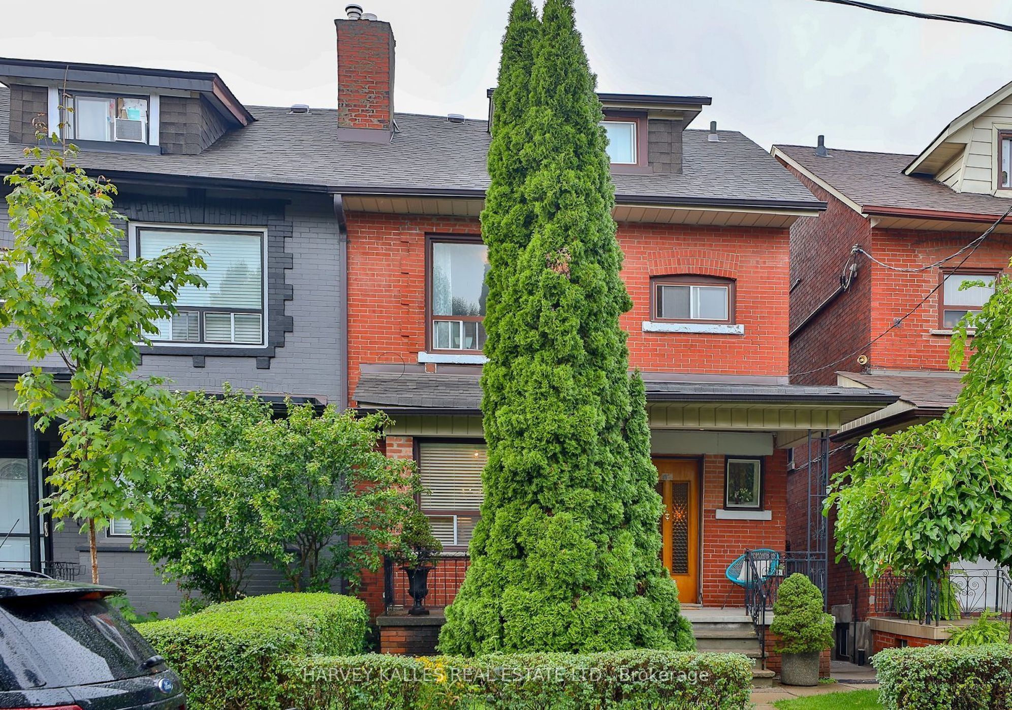 628 Manning Avenue Lower, Toronto, On M6g 2v9