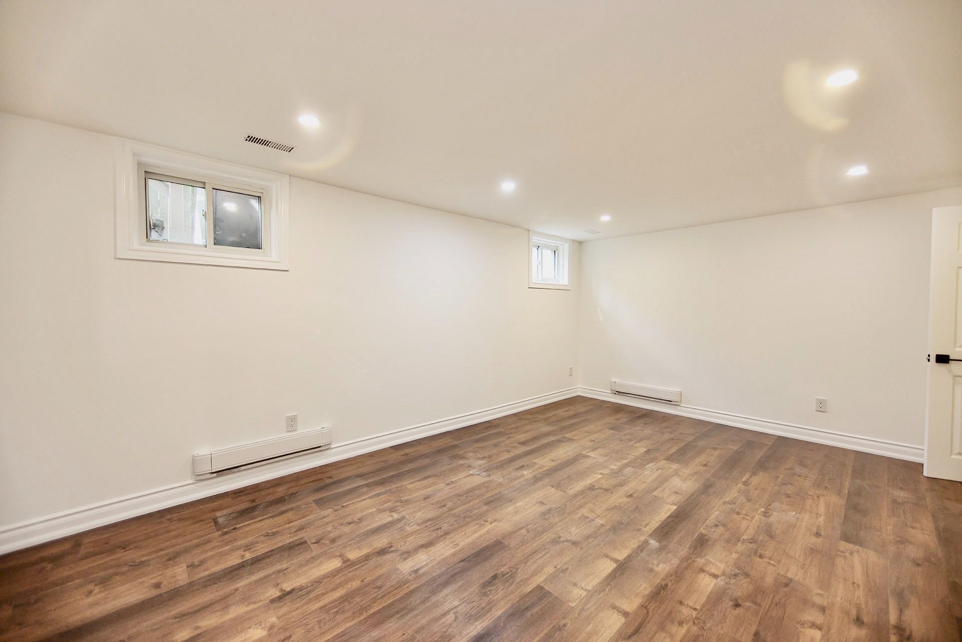 89 Yonge Boulevard, Toronto, On M5m 3g8