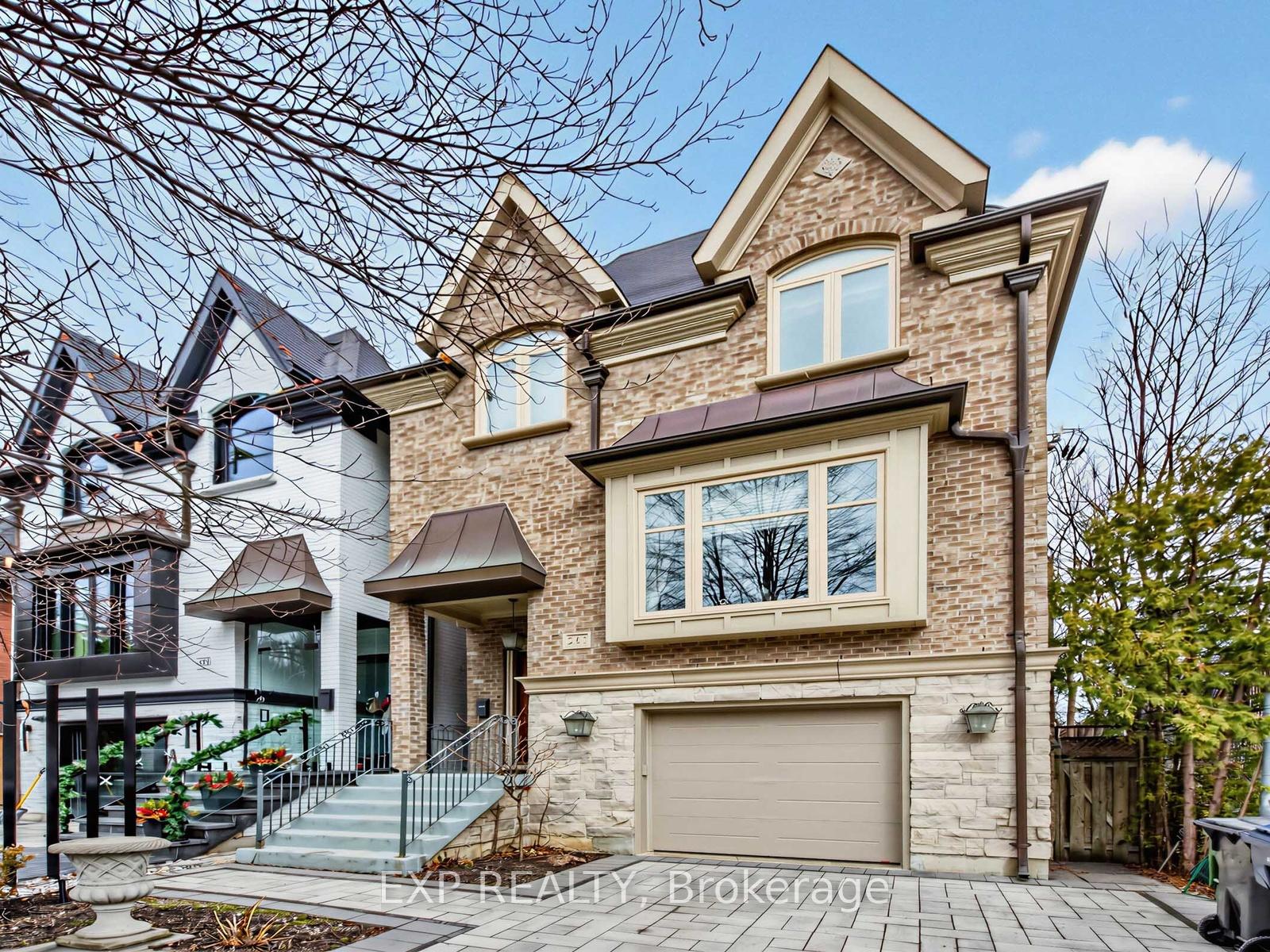 241 Poplar Plains Street, Toronto, On M4v 2n8