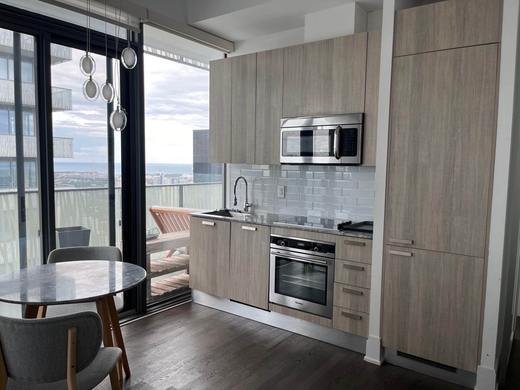 42 Charles Street 5301, Toronto, On M4y 1n3
