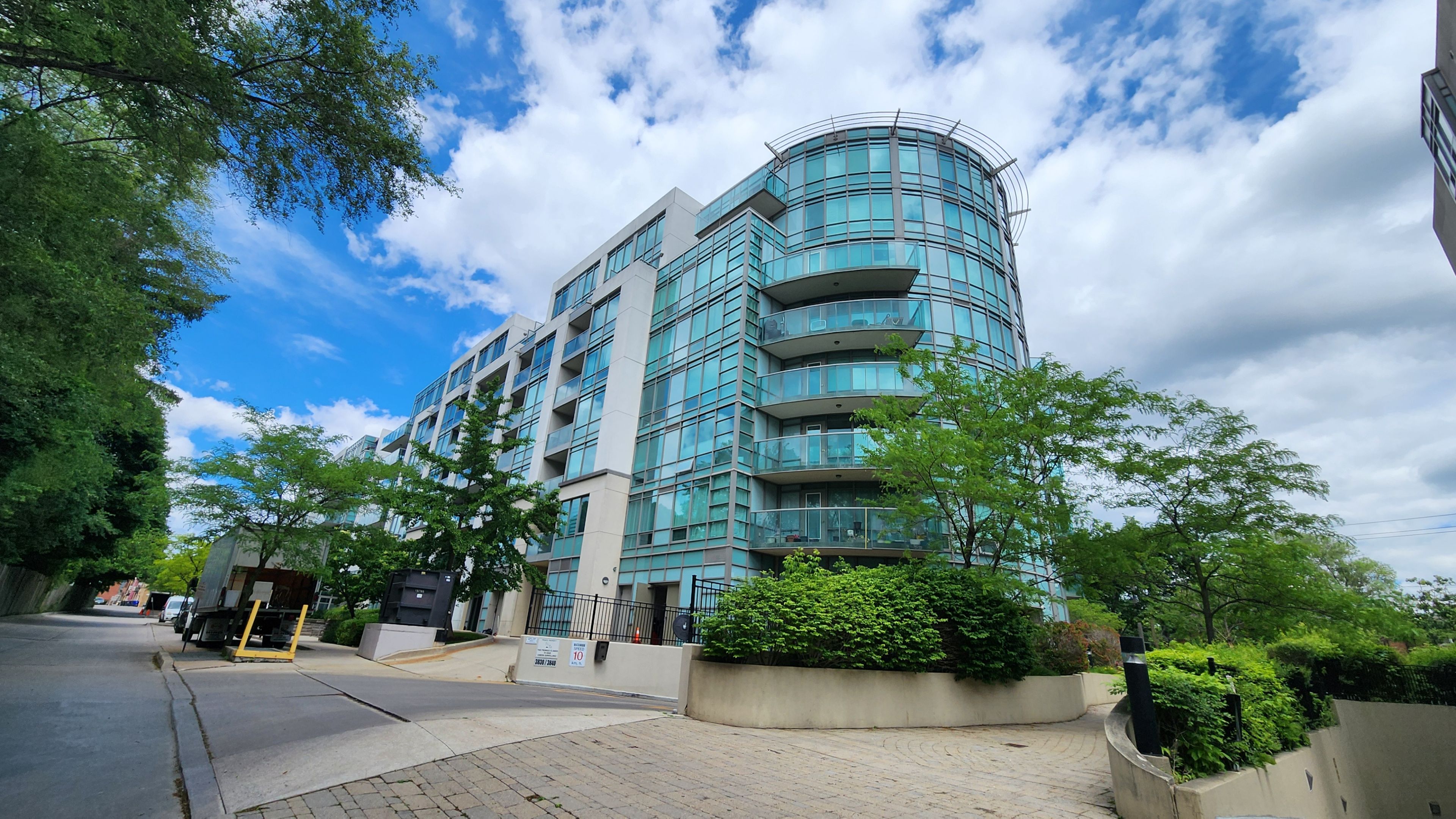 3830 Bathurst Street 404, Toronto, On M3h 6c5