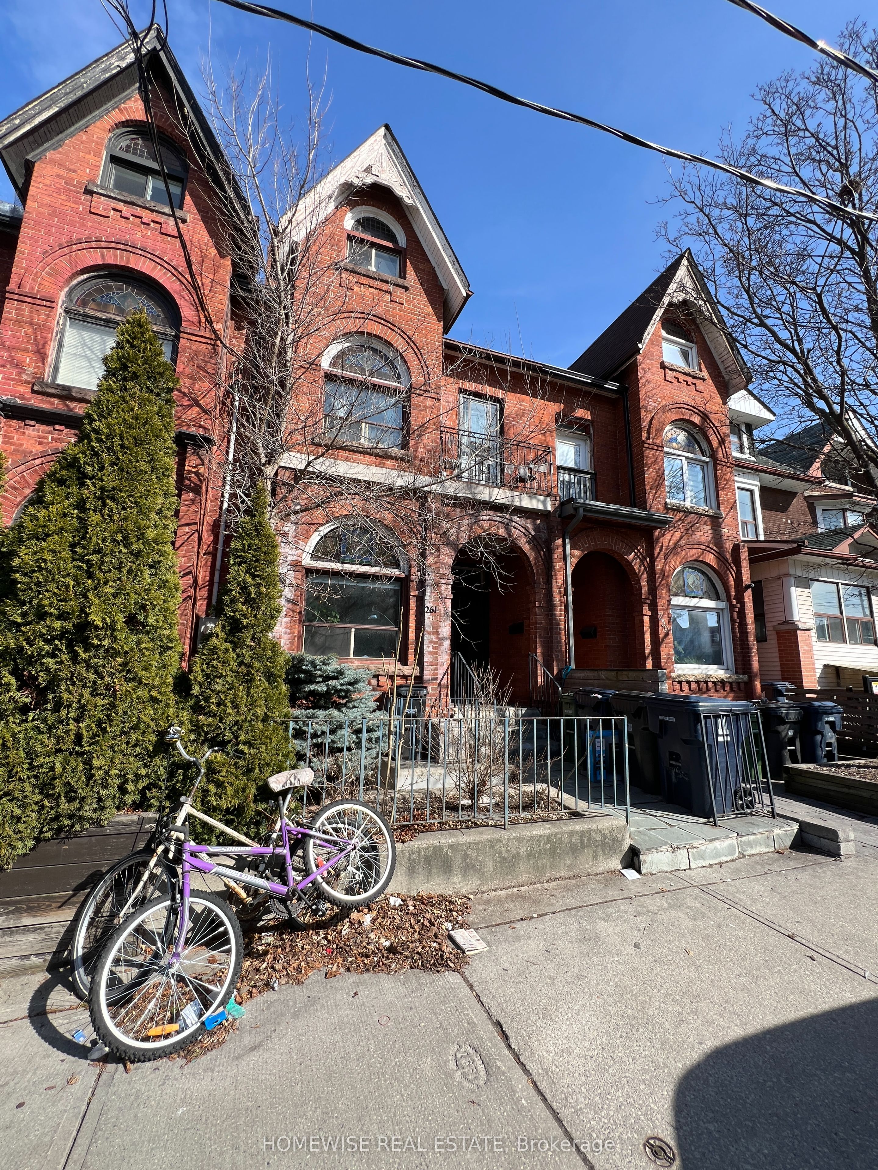 261 Ossington Avenue Lower, Toronto, On M6j 3a1