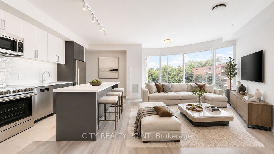 2525 Bathurst Street 909, Toronto, On M6b 2y9