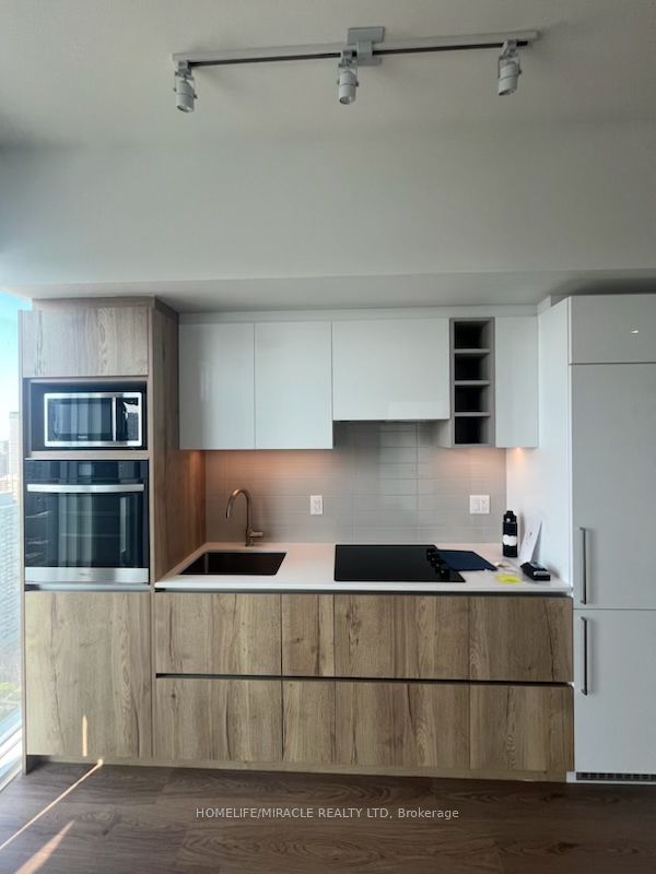 319 Jarvis Street Ph03, Toronto, On M5b 2c2