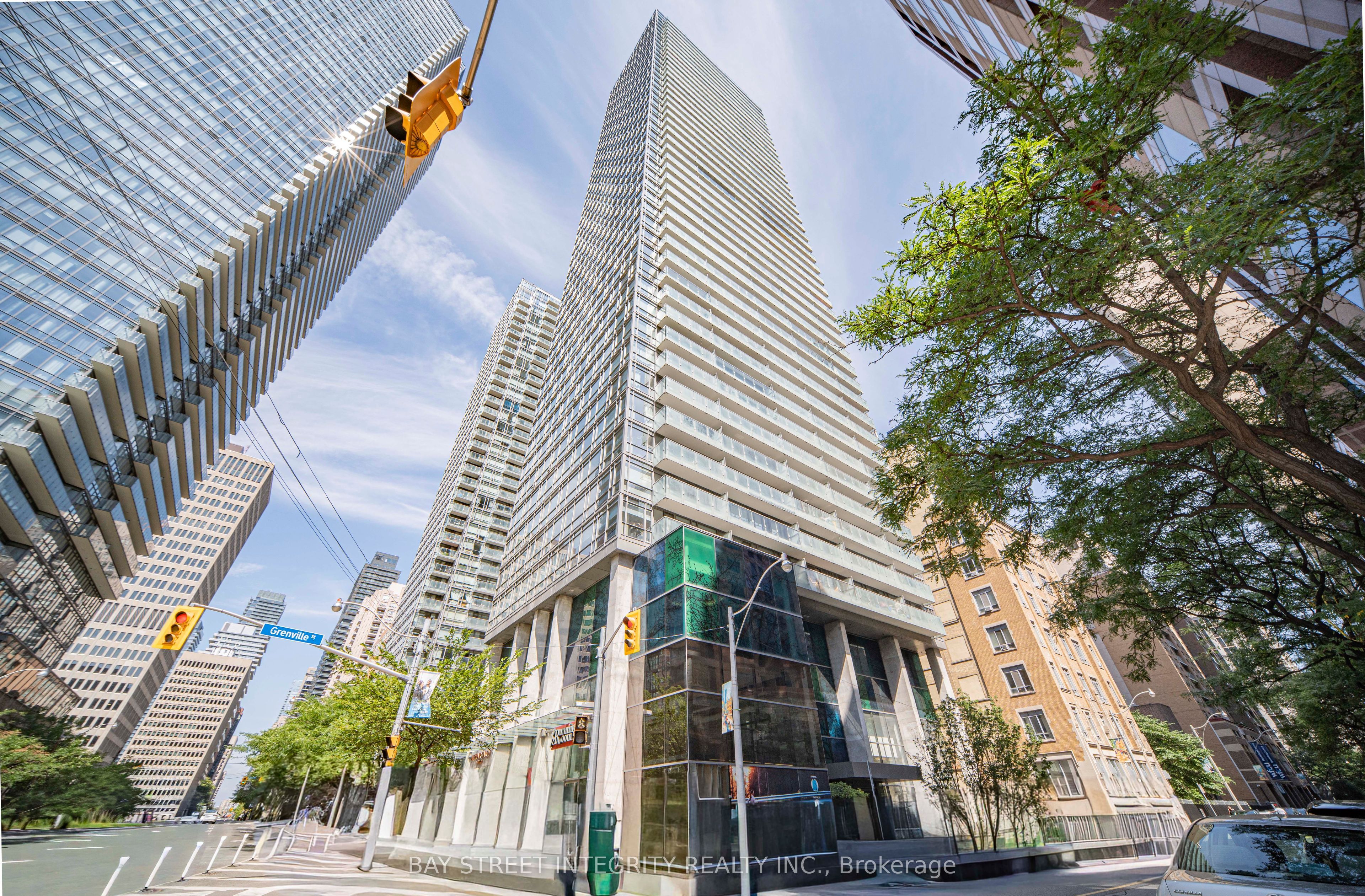 38 Grenville Street 1406, Toronto, On M4y 1a5