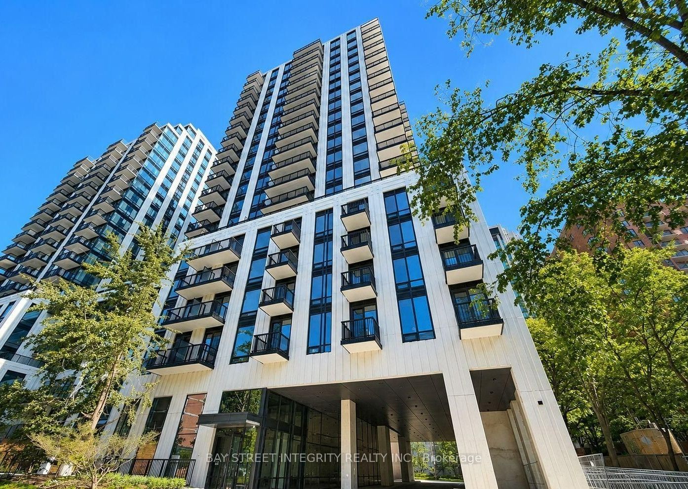 91 Montclair Avenue 1005, Toronto, On M5p 0b1