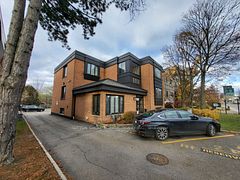 300 Sheppard Avenue W 101, Toronto, On M2n 1n5