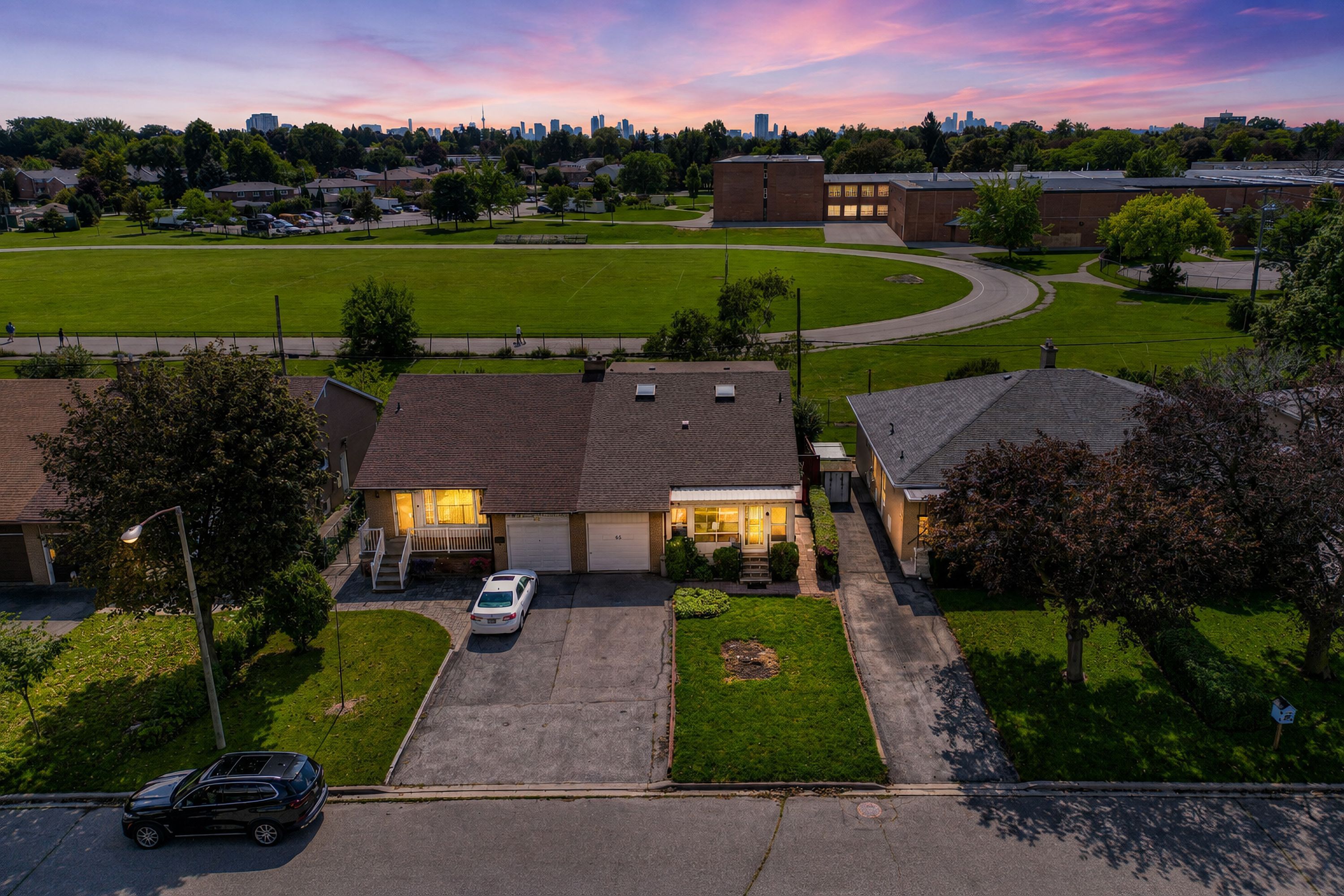 65 Combermere Drive, Toronto, On M3a 2w4