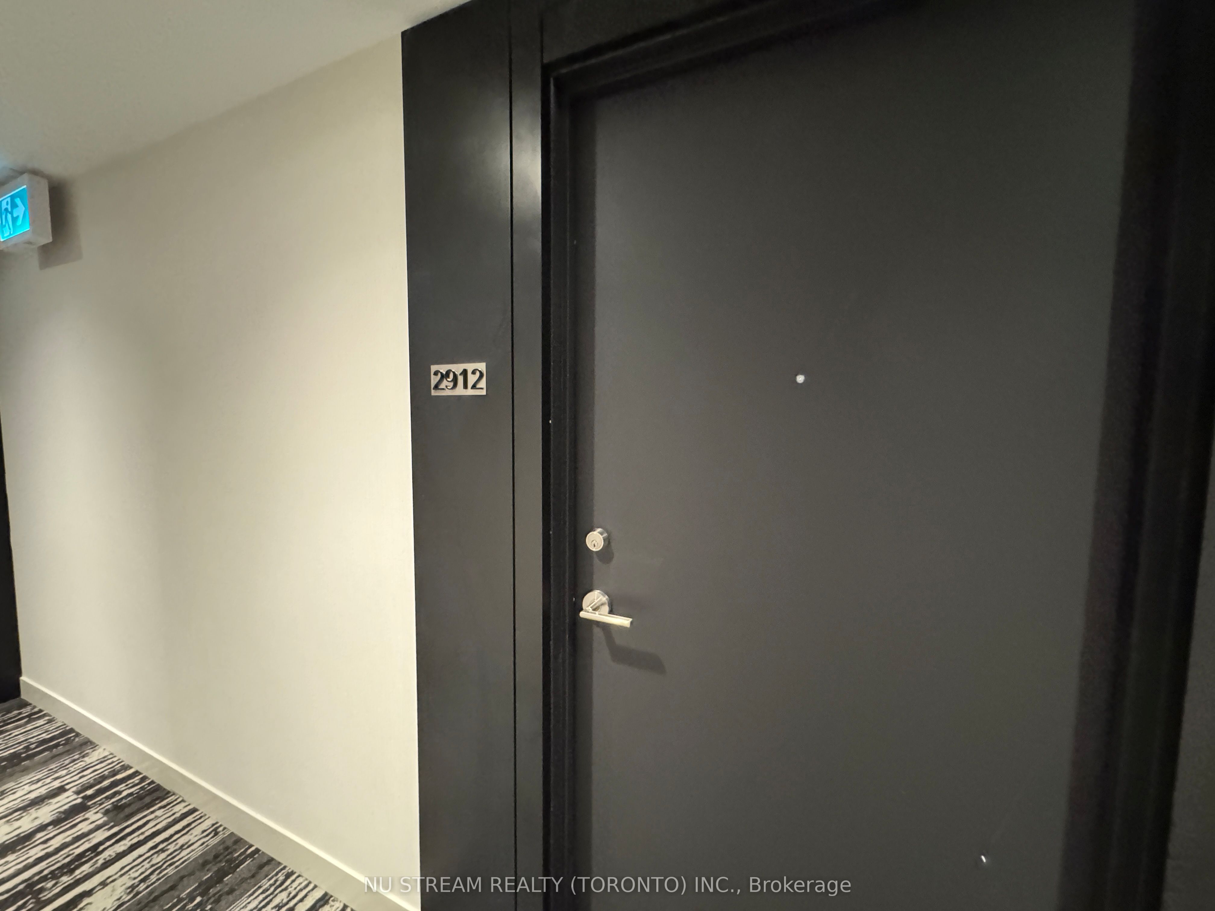 252 Church Street 2912, Toronto, On M5b 1z2