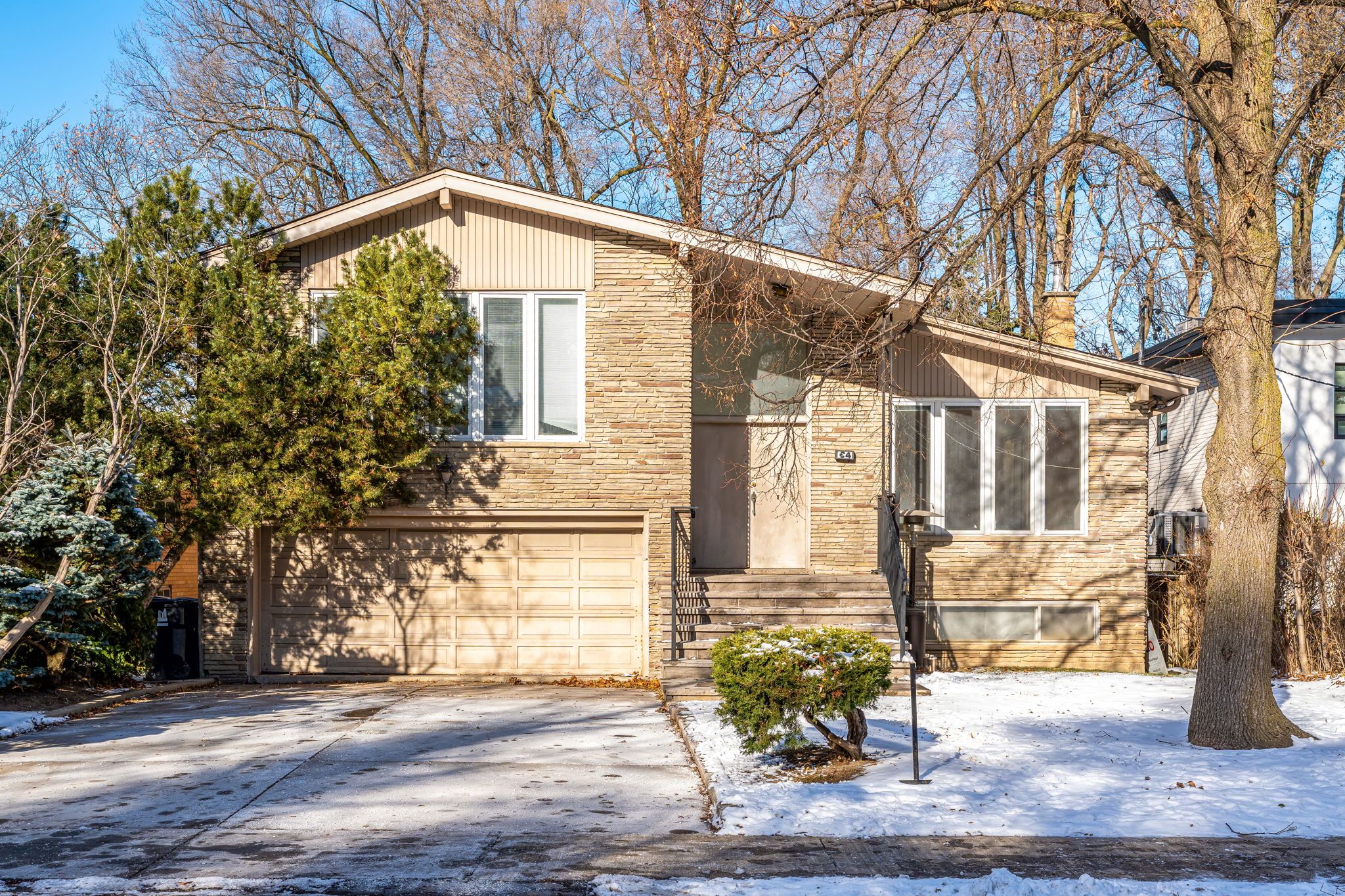 64 Prue Avenue, Toronto, On M6b 1r5