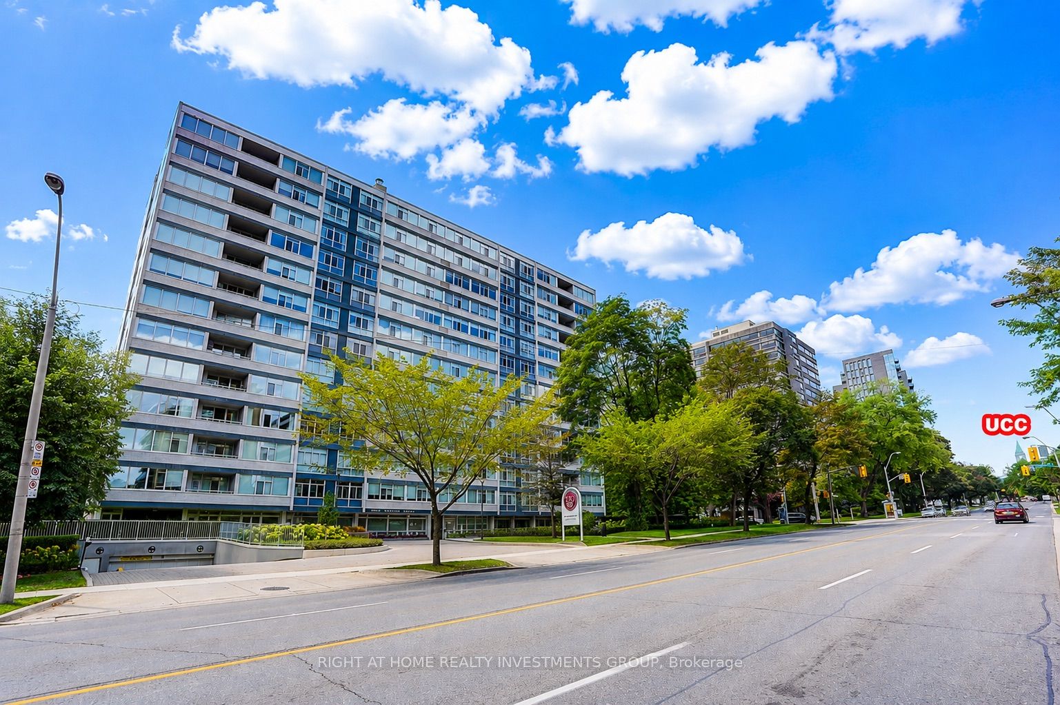 500 Avenue Road 102, Toronto, On M4v 2j6