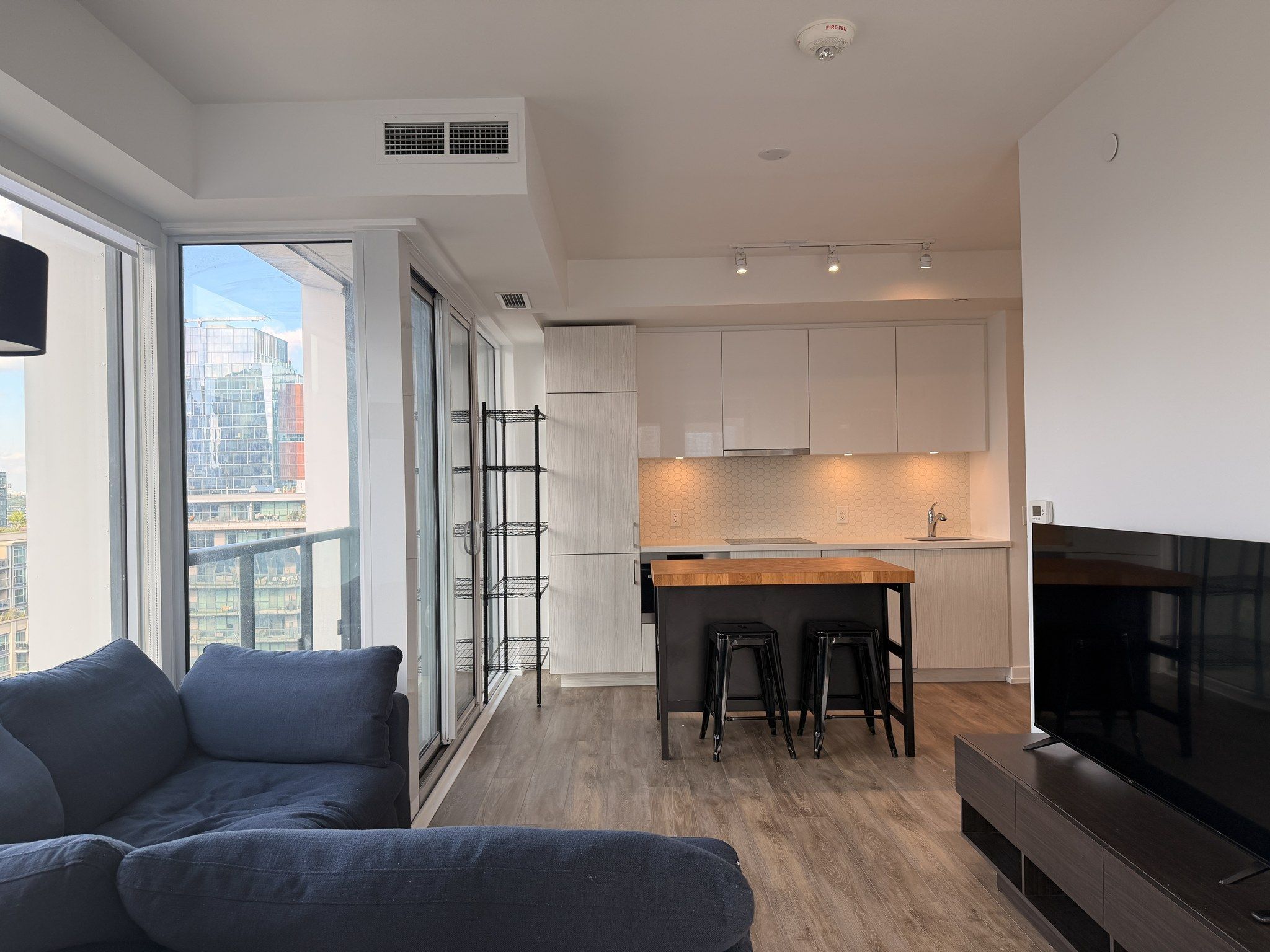 158 Front Street E 1704, Toronto, On M5v 1e5