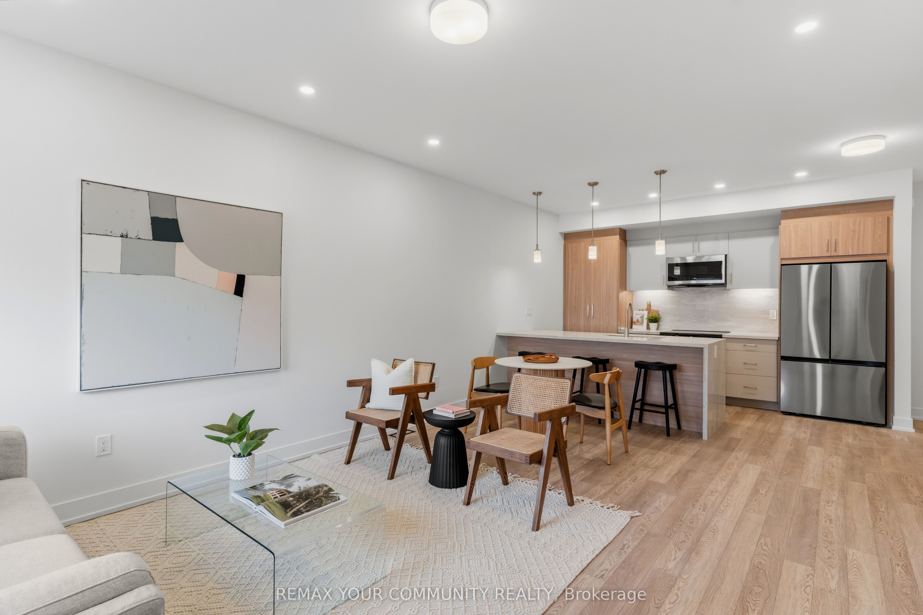 86 Kenwood Avenue 1, Toronto, On M6c 2s2