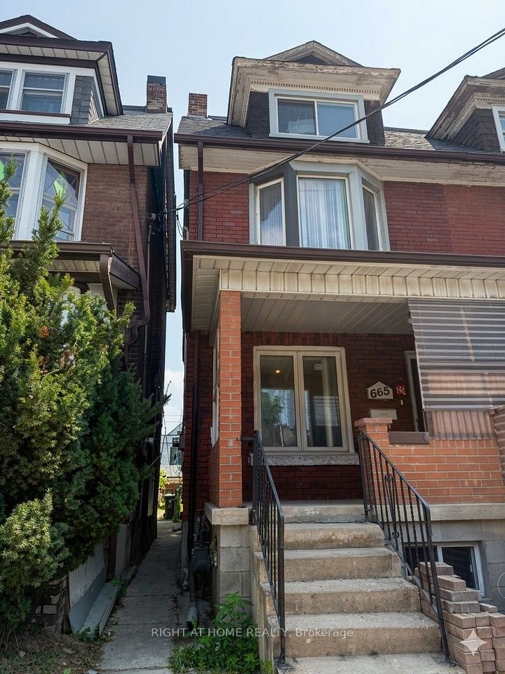 665 Ossington Avenue, Toronto, On M6g 3t6