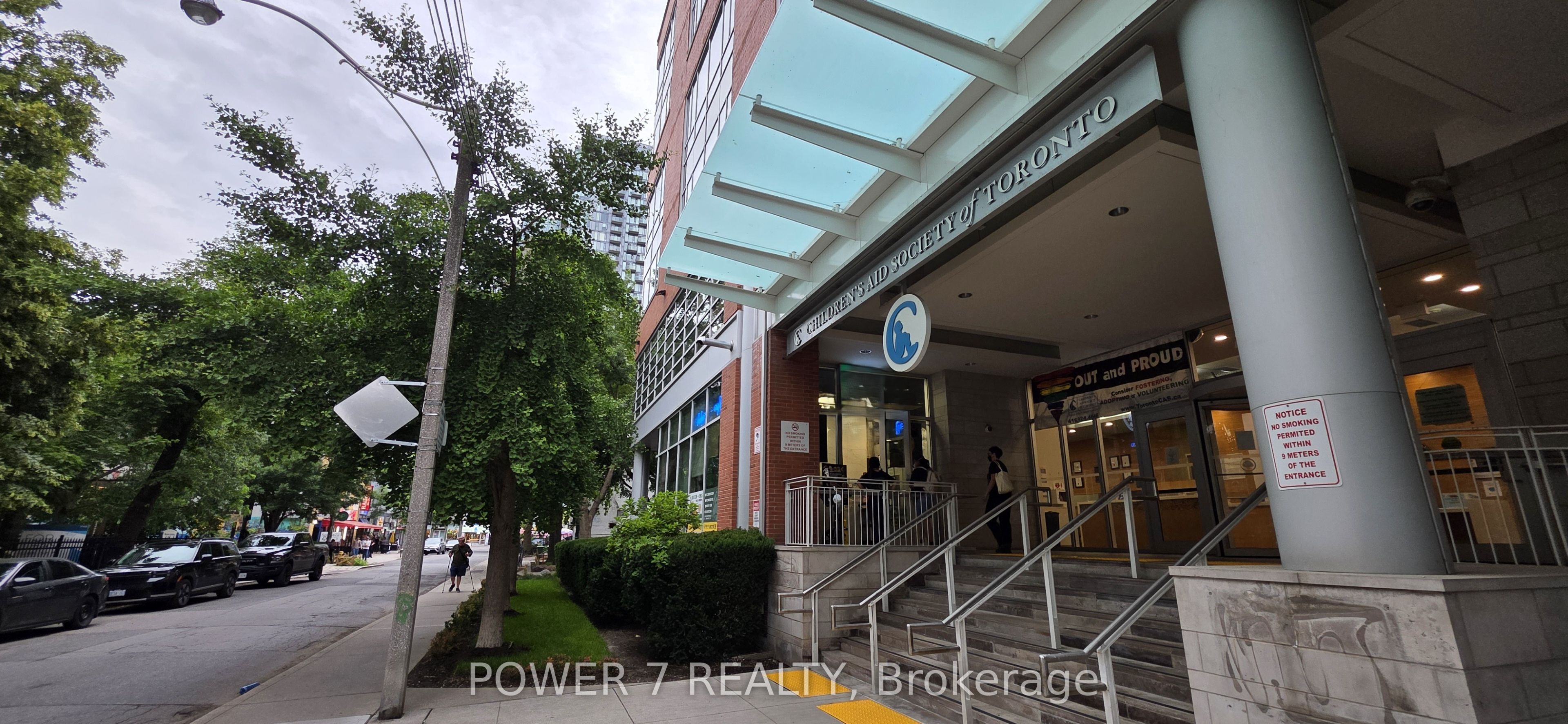 30 Isabella Street, Toronto, On M4y 1n1
