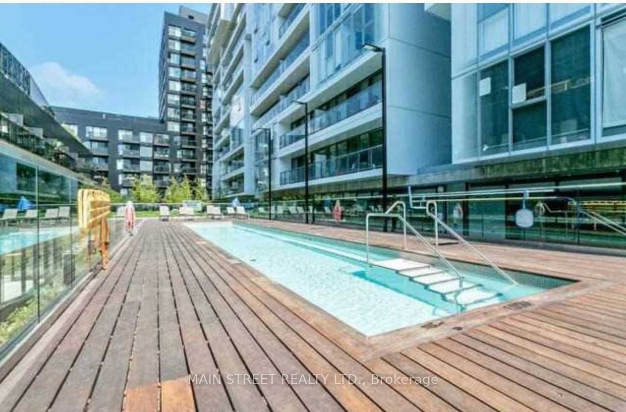 51 Trolley Crescent 421, Toronto, On M5a 0e9