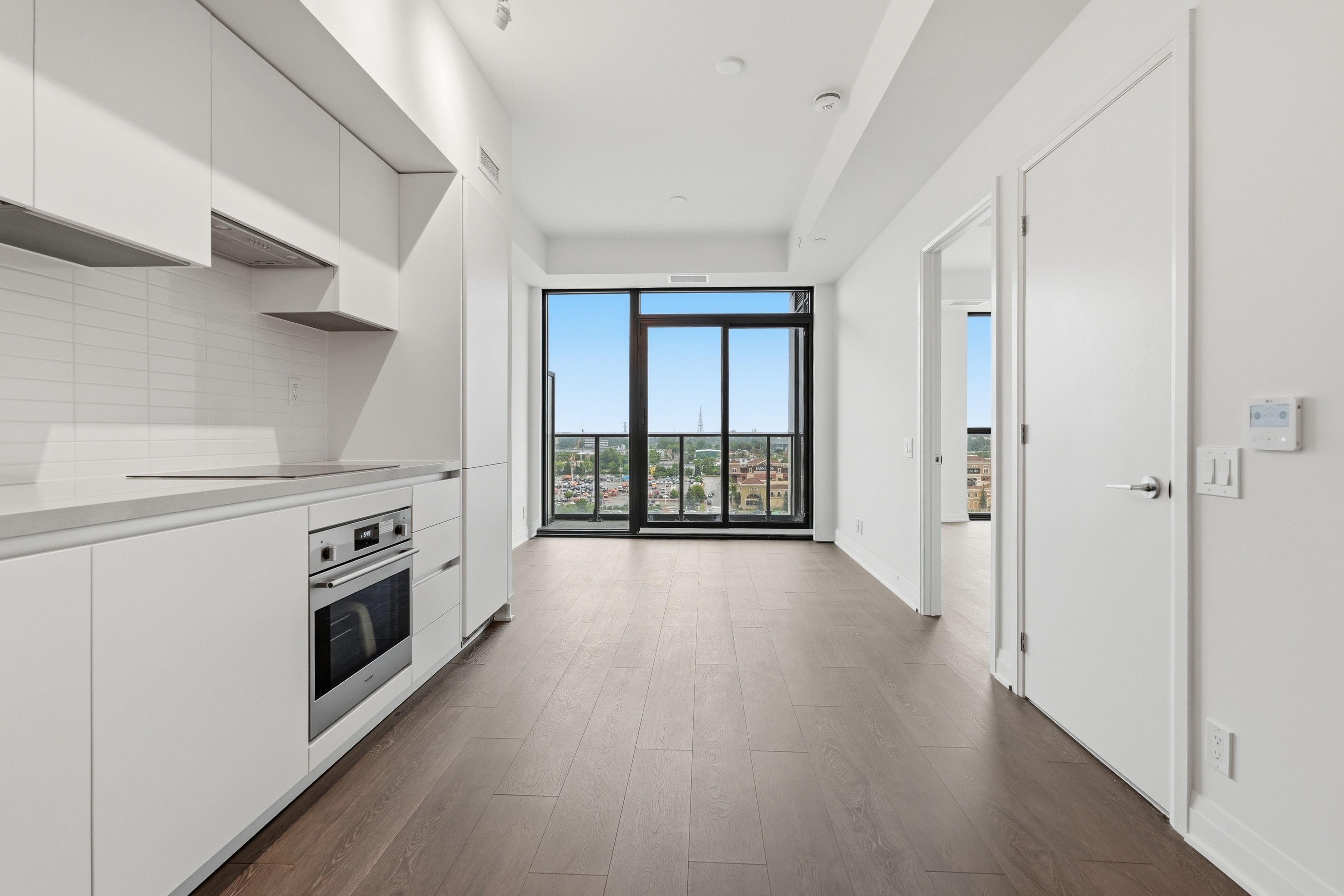 25 Frederick Todd Way 2108, Toronto, On M4g 0c6