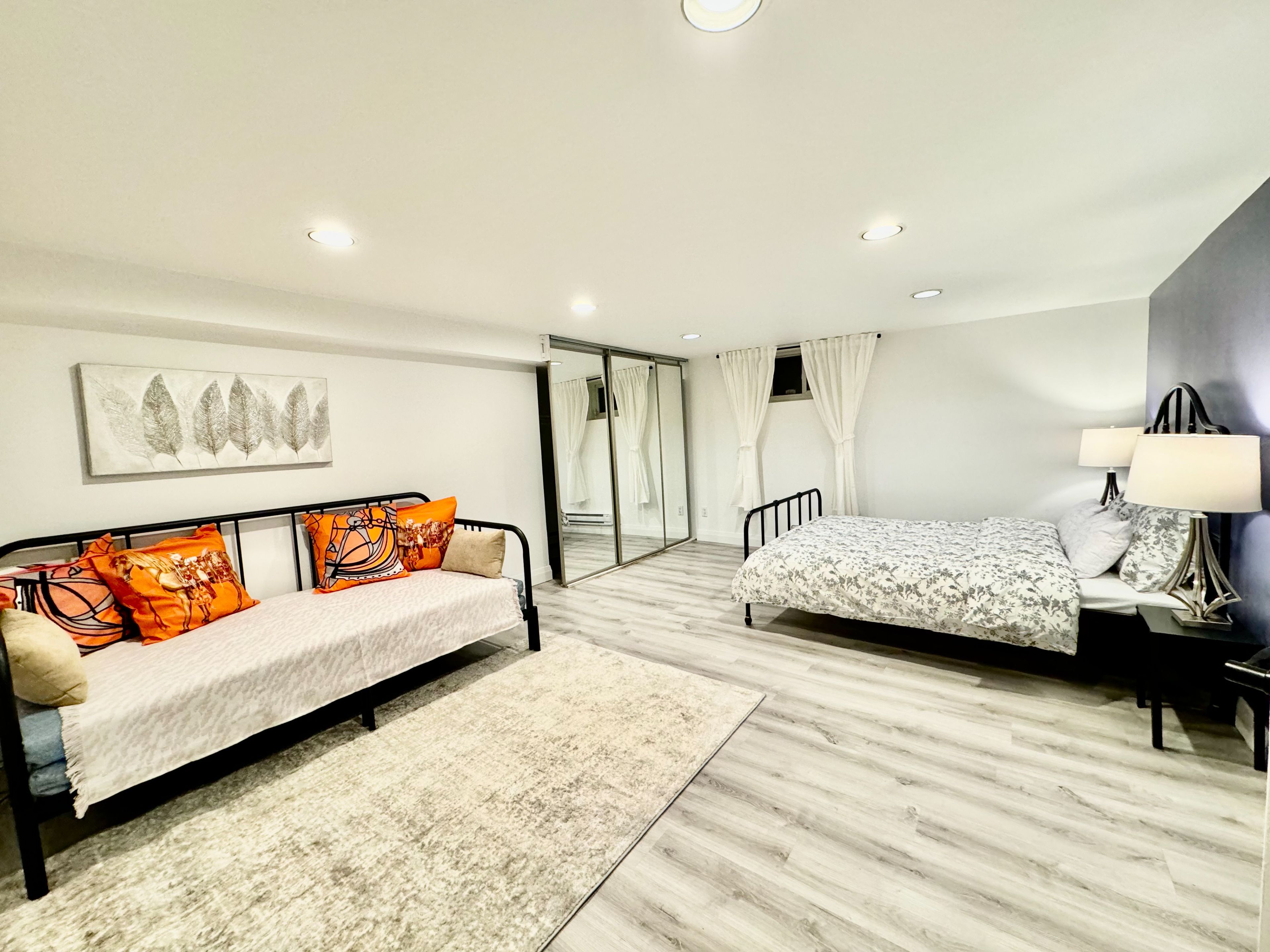 1196 Avenue Road Lower Apartment, Toronto, On M5n 2g1
