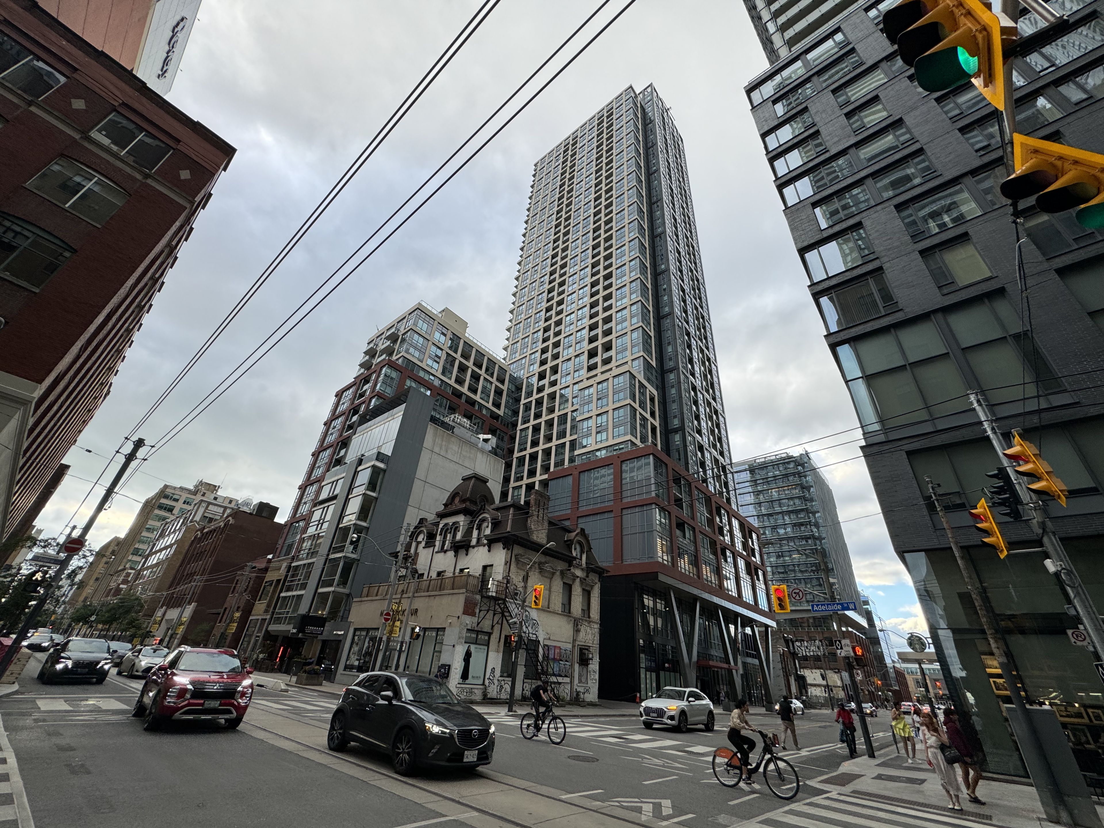 108 Peter Street 5208, Toronto, On M5v 0w2
