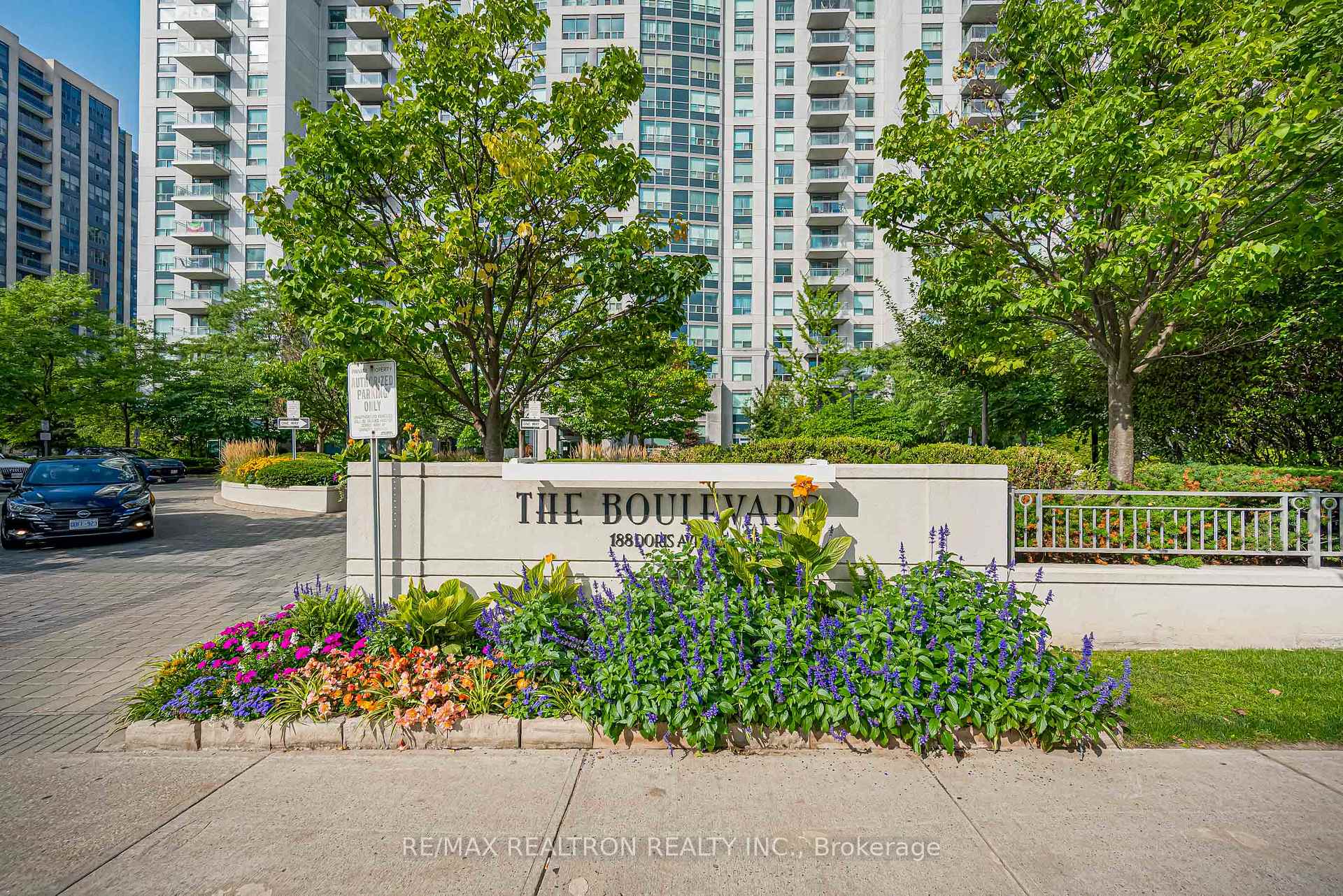 188 Doris Avenue 515, Toronto, On M2n 6z5