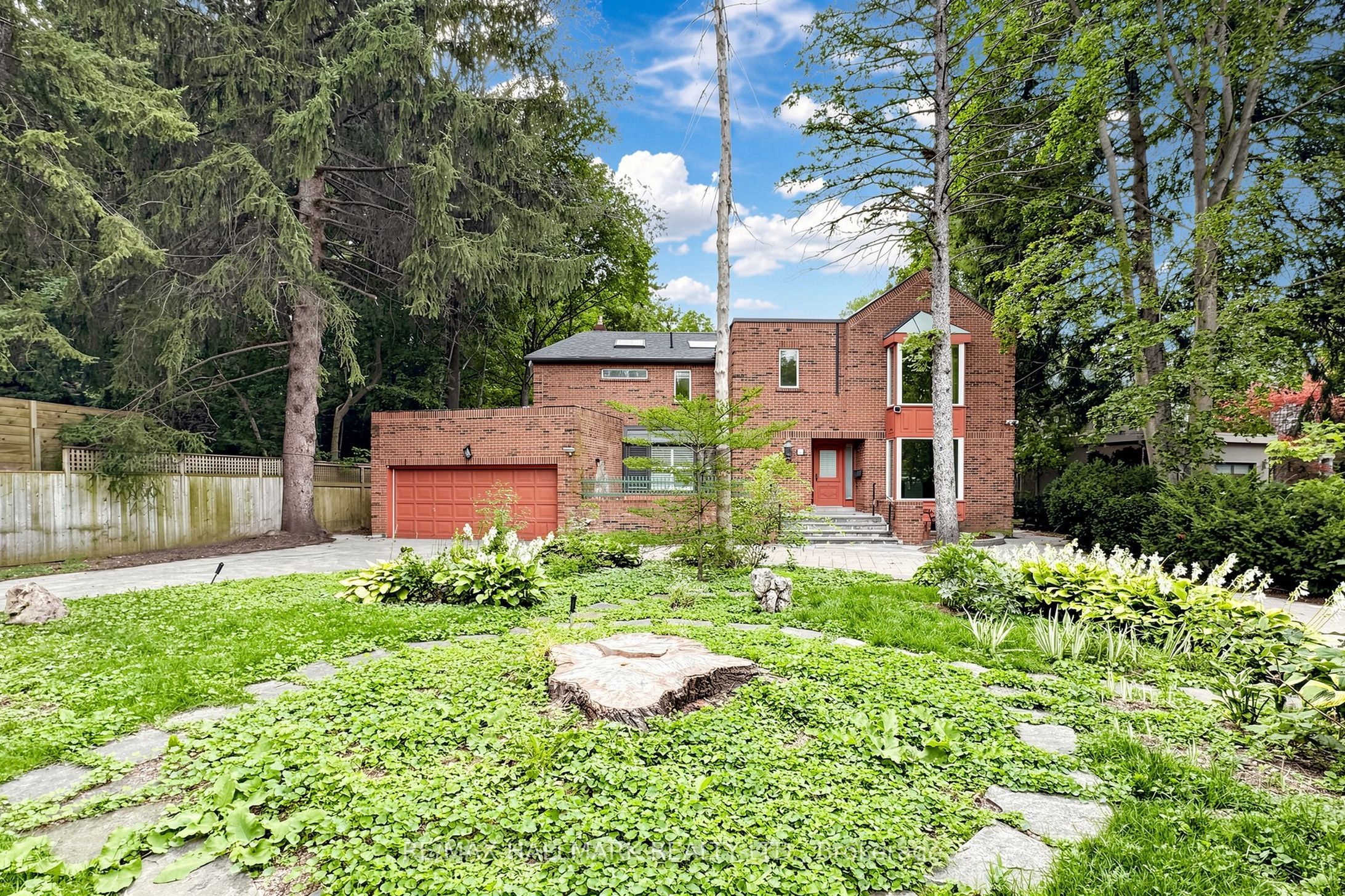 40 Donino Avenue, Toronto, On M4n 2w7