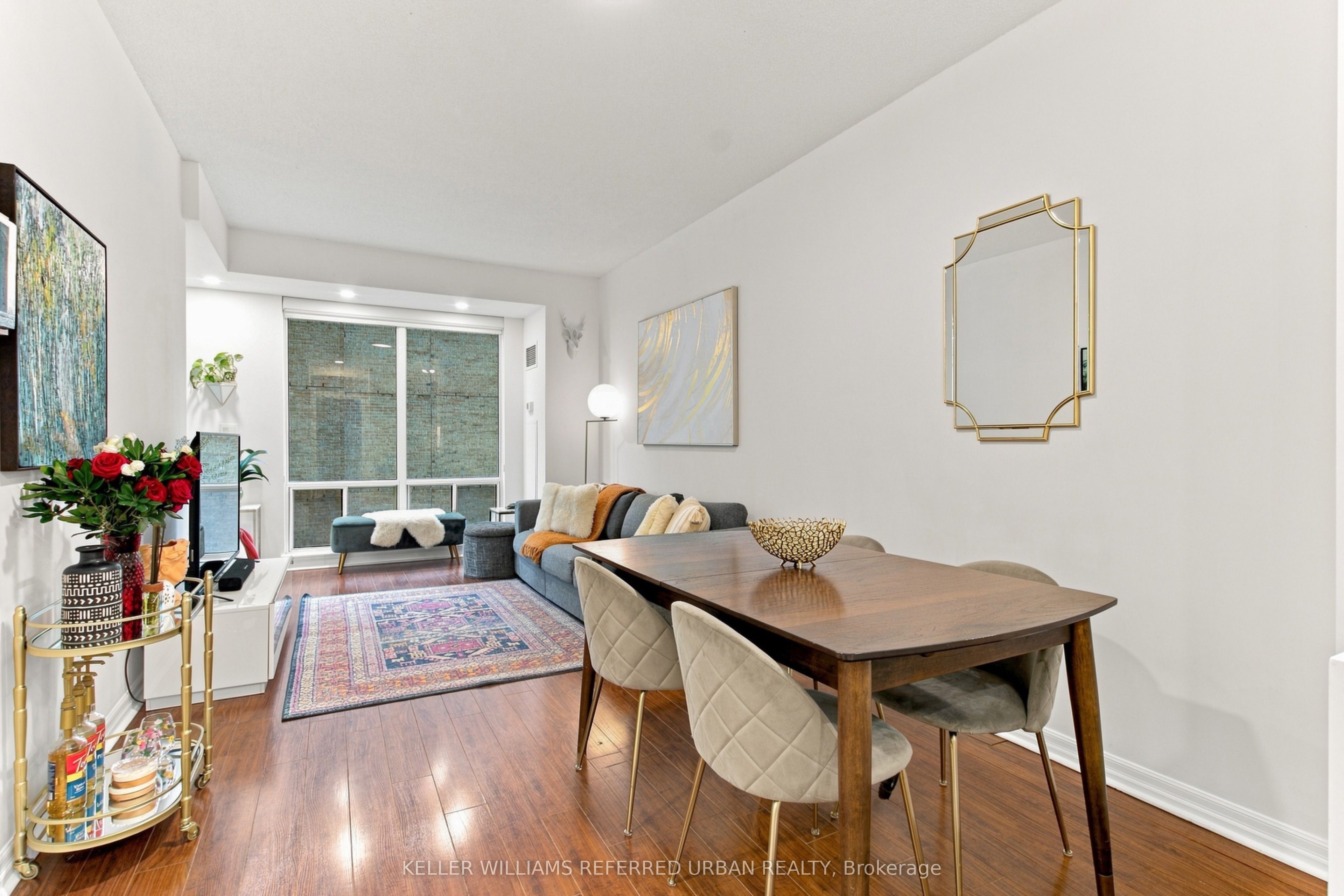 300 Bloor Street E 1809, Toronto, On M4w 3y2