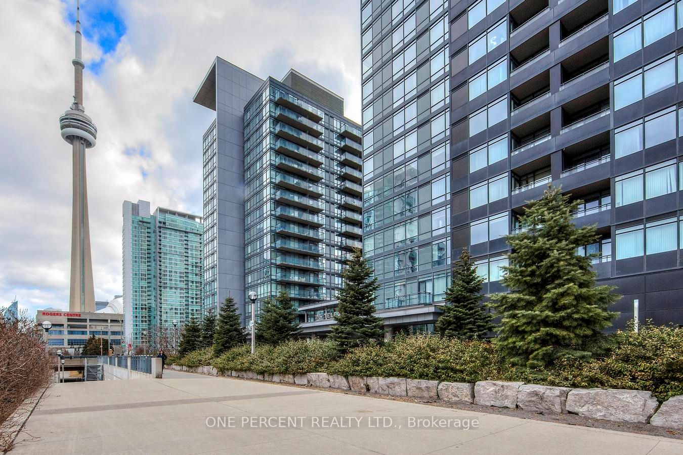 25 Telegram Mews 5007, Toronto, On M5v 3z1