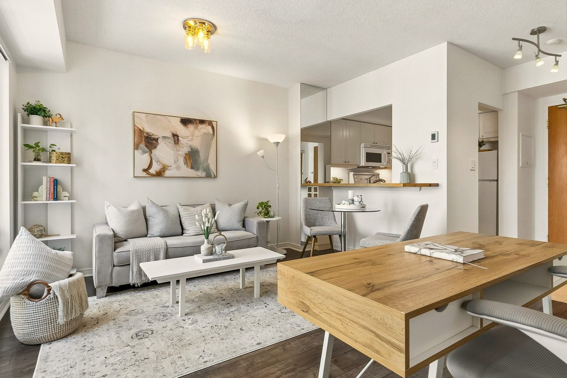 99 Hayden Street 1005, Toronto, On M4y 3b4