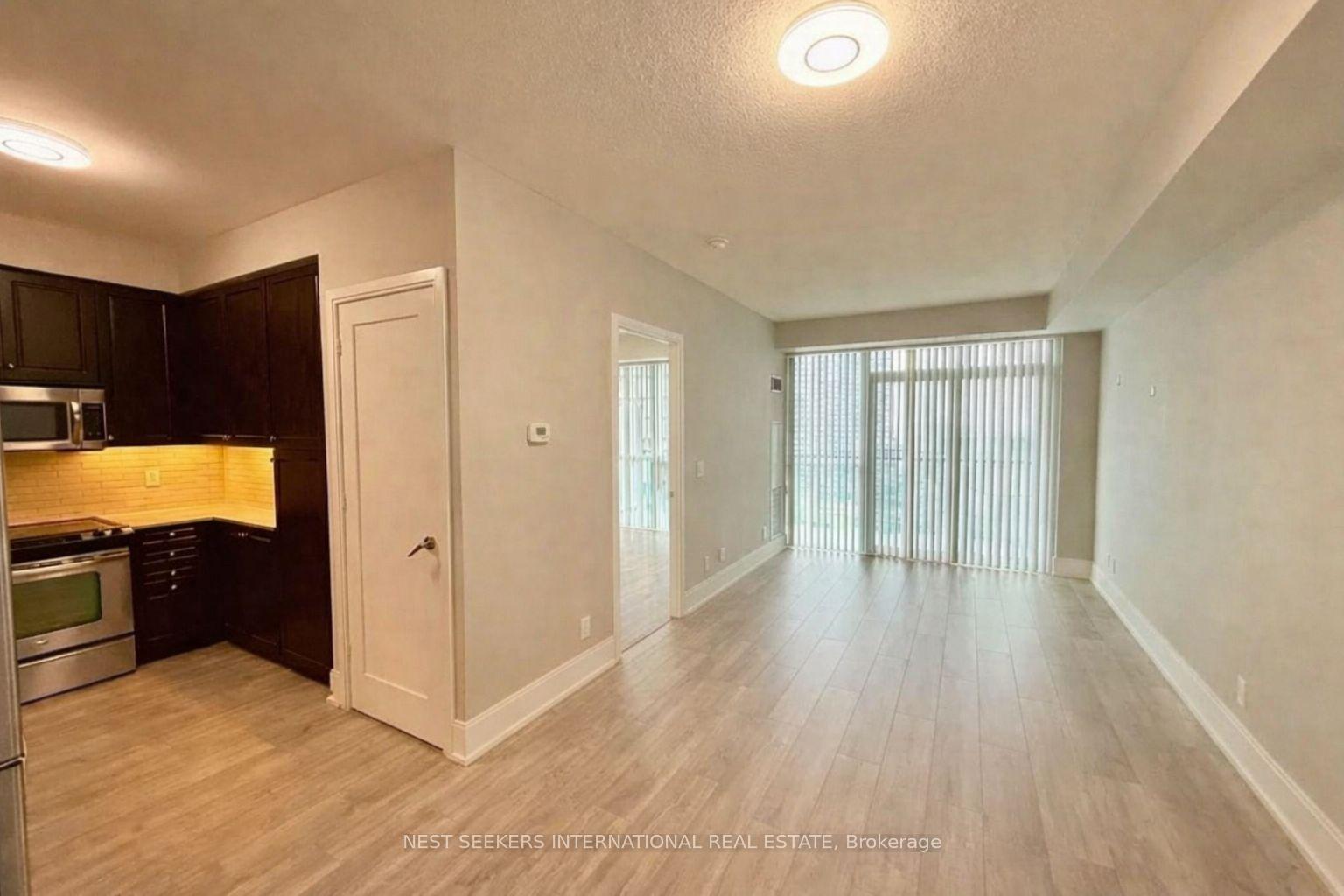 70 Roehampton Avenue 1611, Toronto, On M4p 1r2