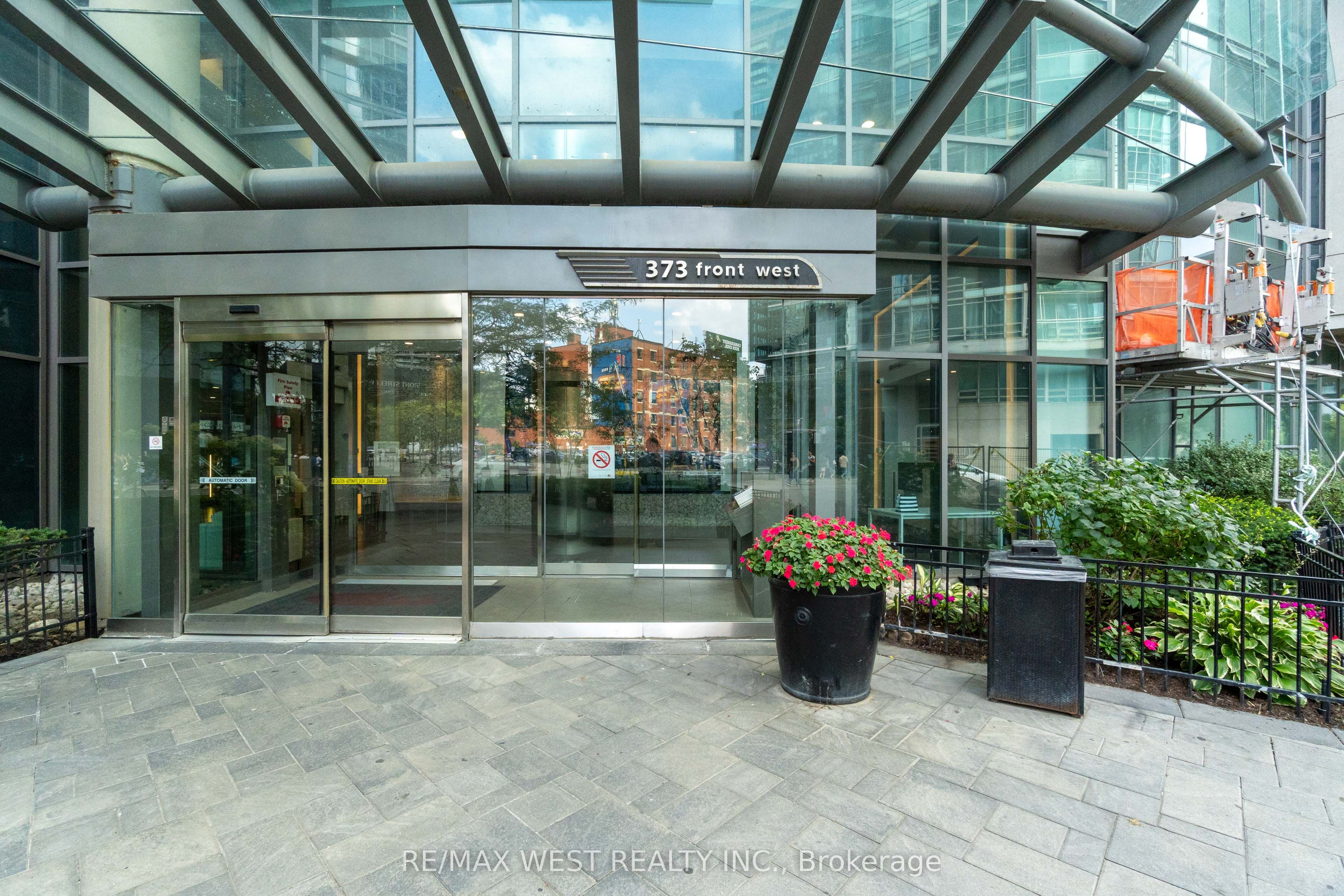 373 Front Street W 2509, Toronto, On M5v 3r7