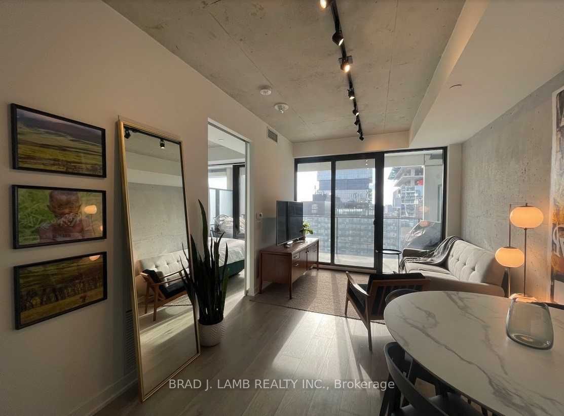55 Ontario Street 1205, Toronto, On M5a 0t8