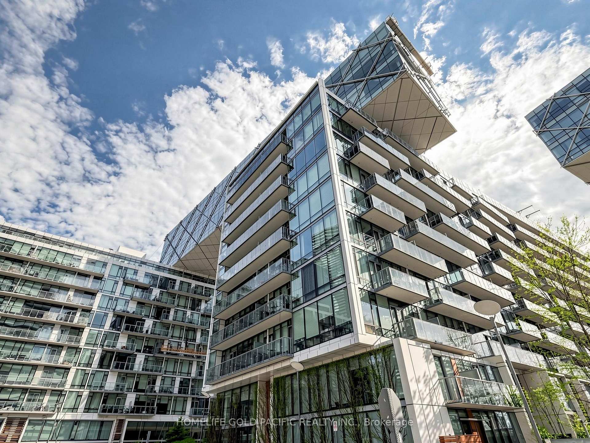 39 Queens Quay E 732, Toronto, On M5e 0a5