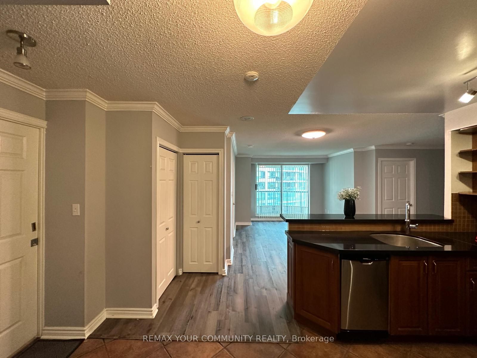 7 Lorraine Drive 810, Toronto, On M2n 7h2