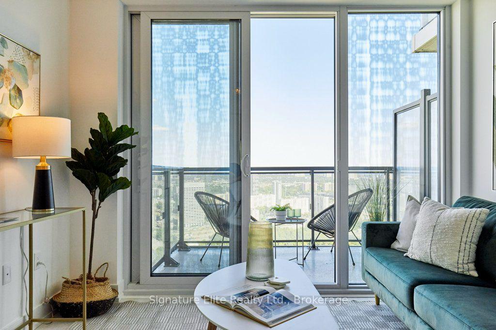 30 Inn On The Park Drive 4207, Toronto, On M3c 0p7
