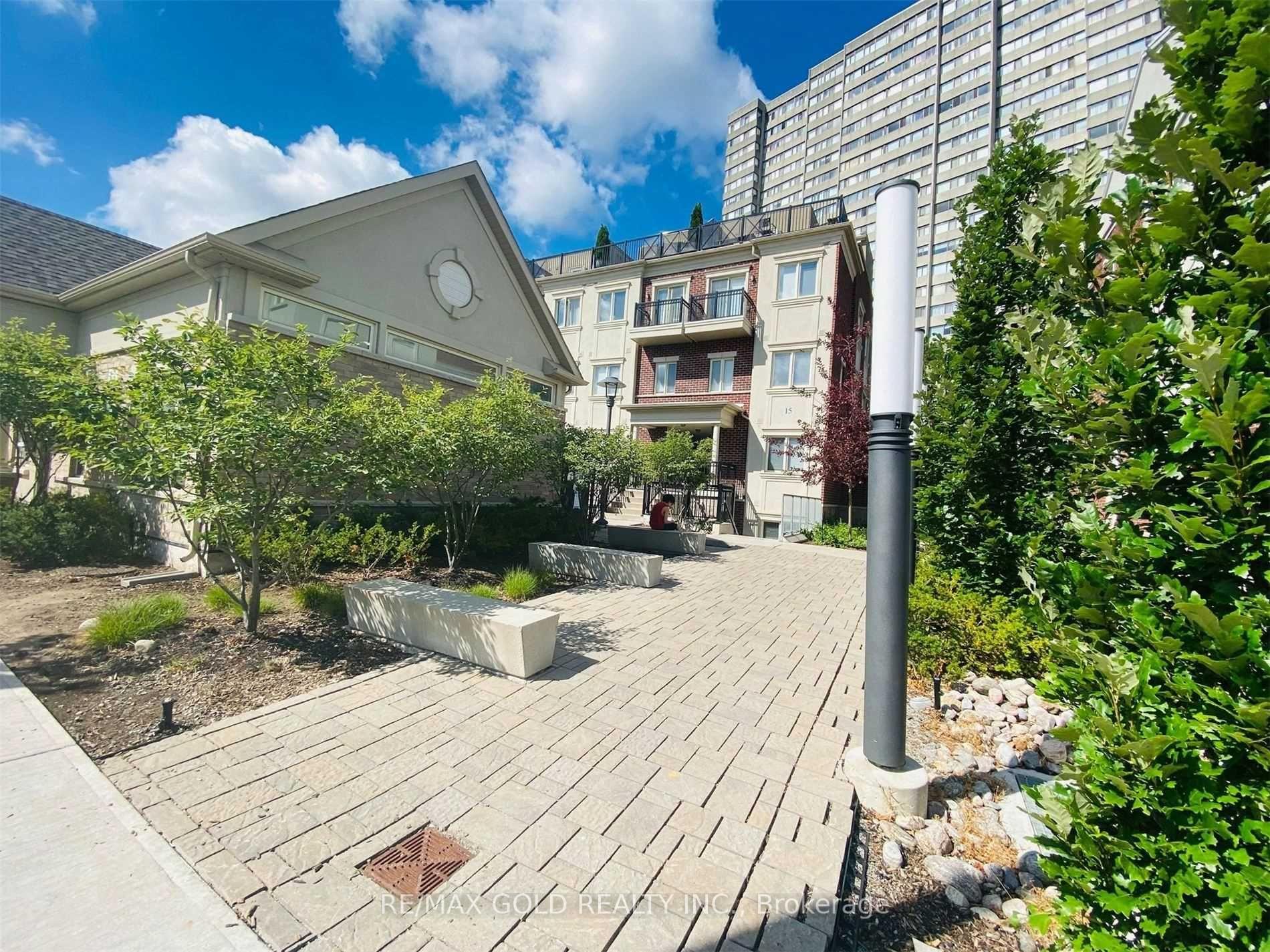 15 Coneflower Crescent 114, Toronto, On M2r 0a5